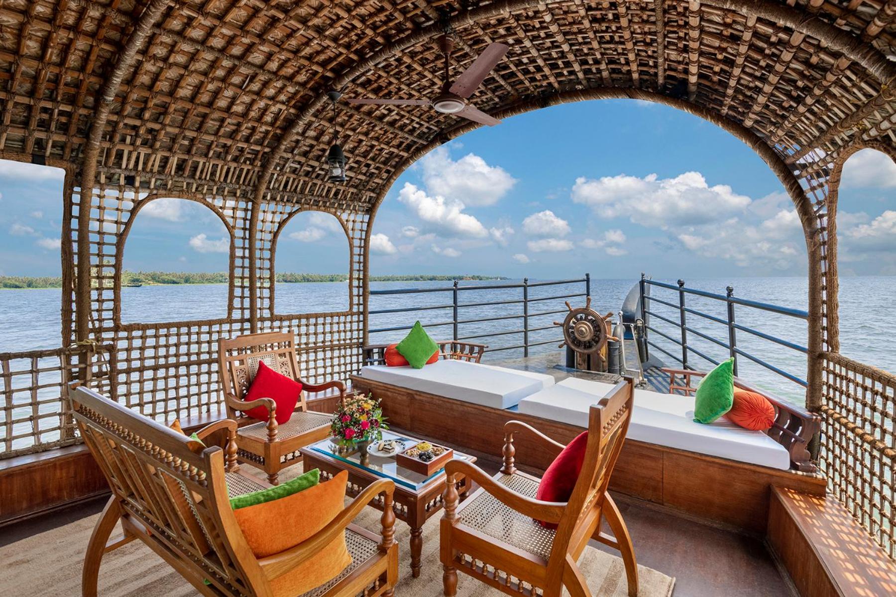 One-Bedroom Houseboat All Meals, with Evening tea, coffee, and snacks, with Fishing and indoor games:Check in at 12 noon and check out 9 30 am - Photo 9