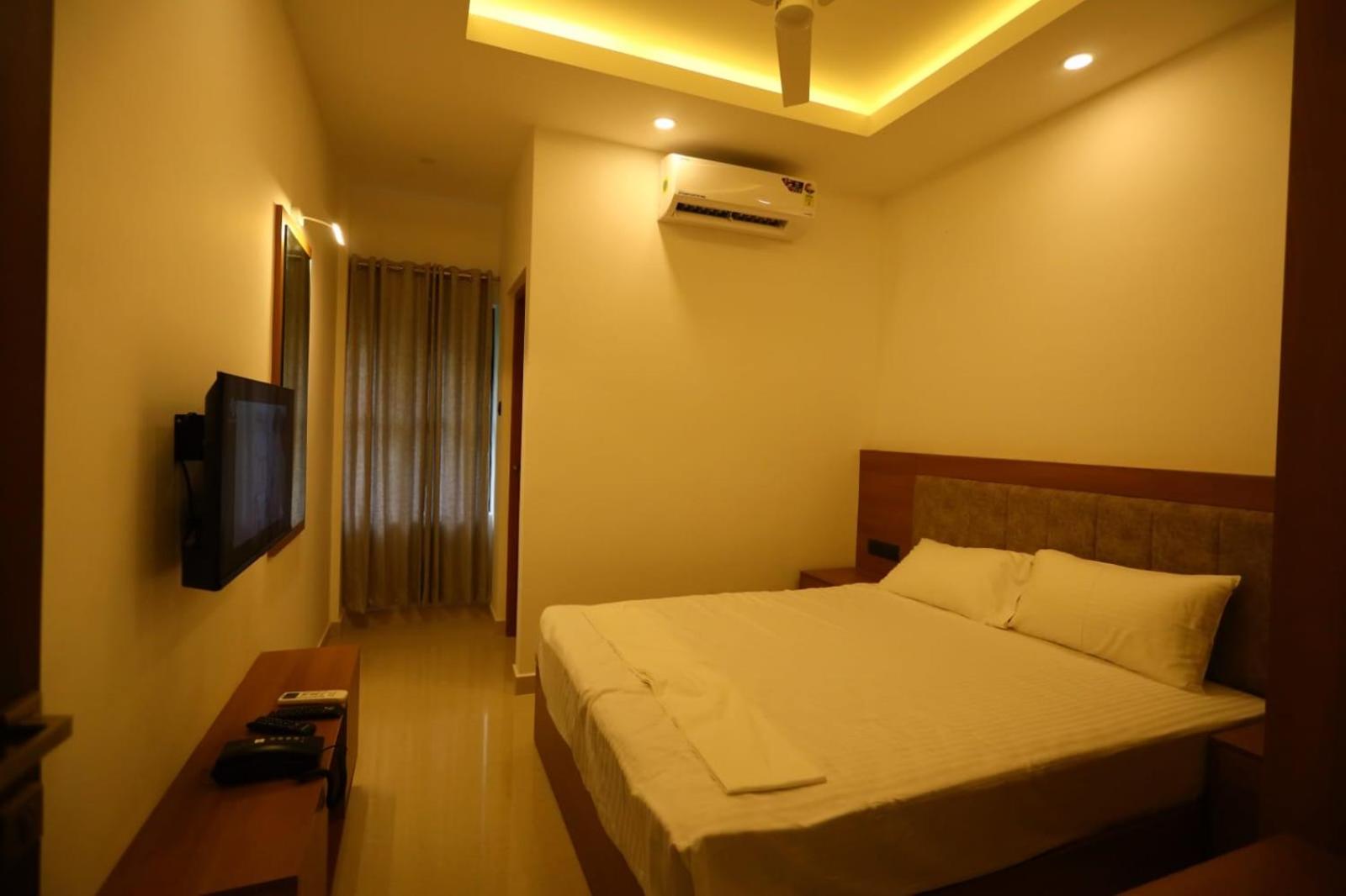 Deluxe Double Room photo 3