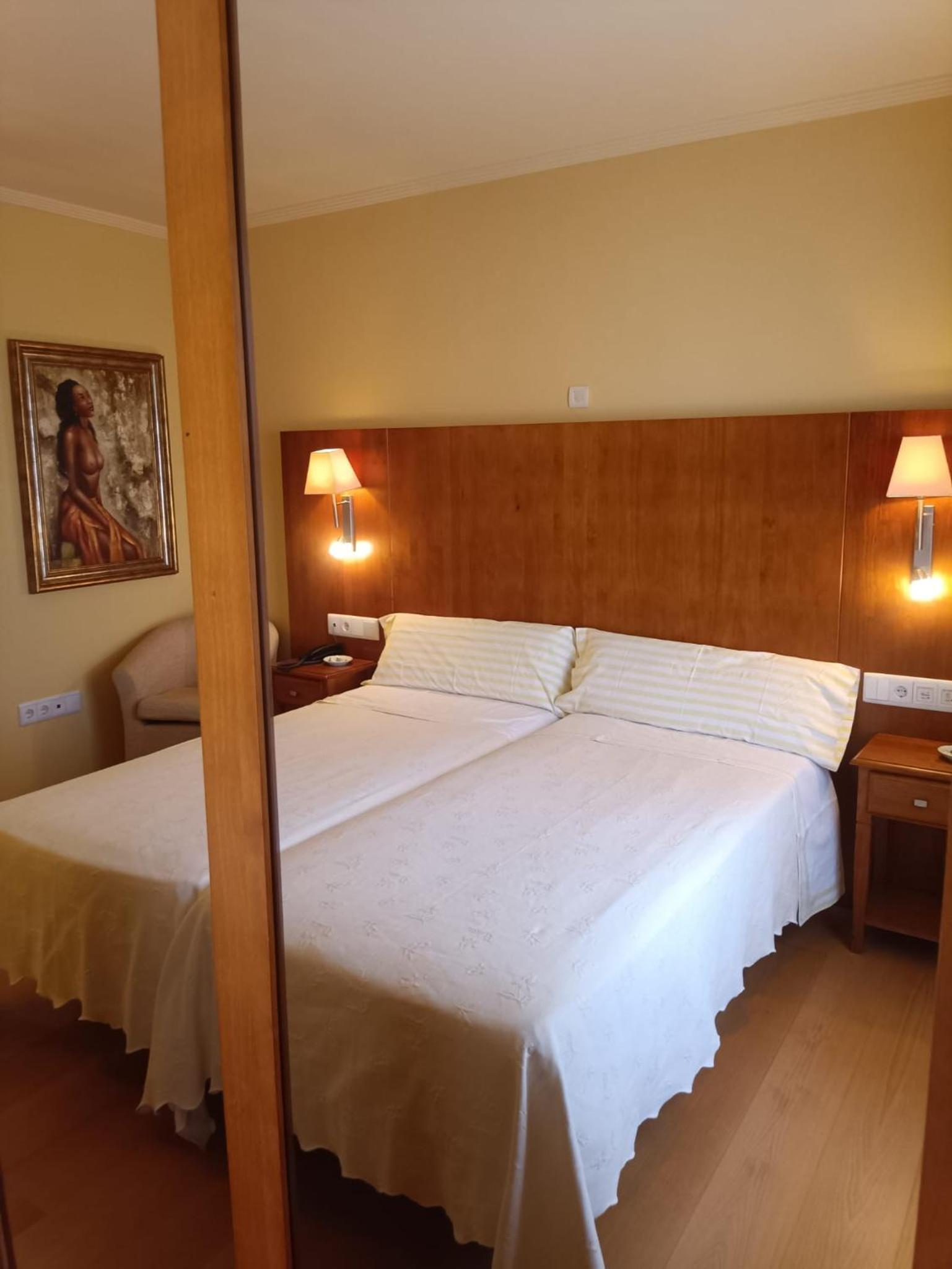 Twin Room - Photo 4
