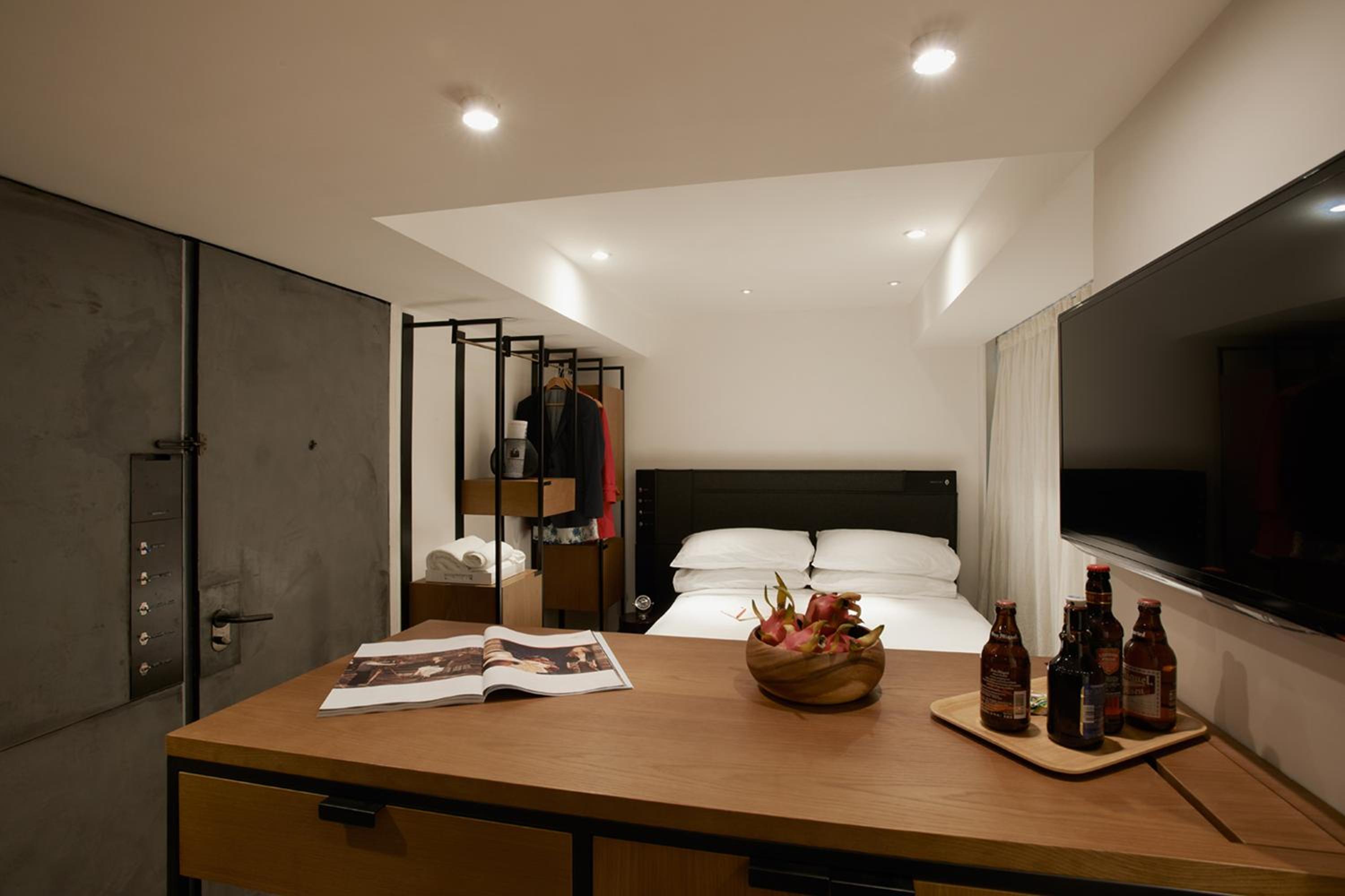 Standard Queen Room