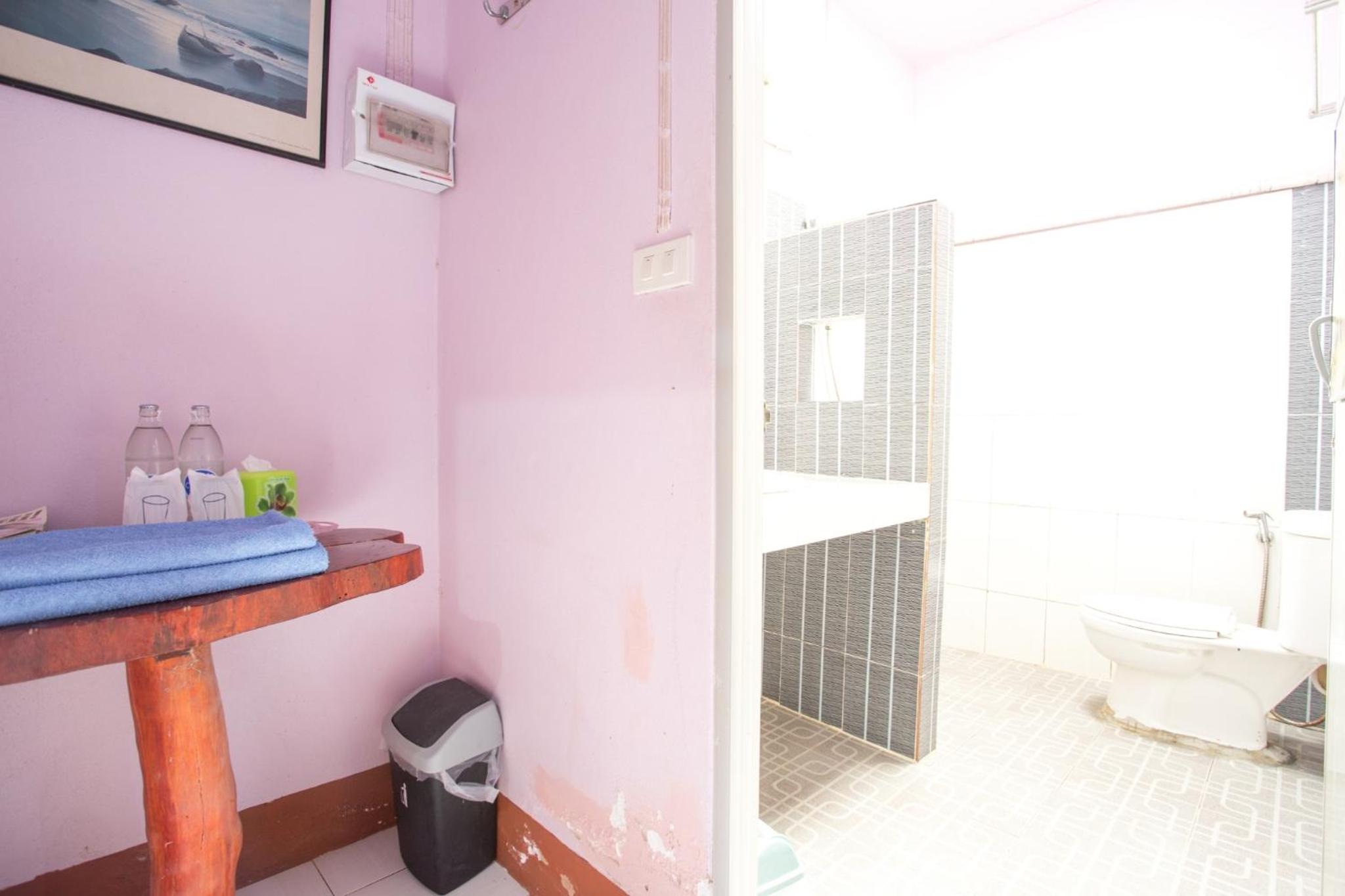 Small Double Room - Photo 2