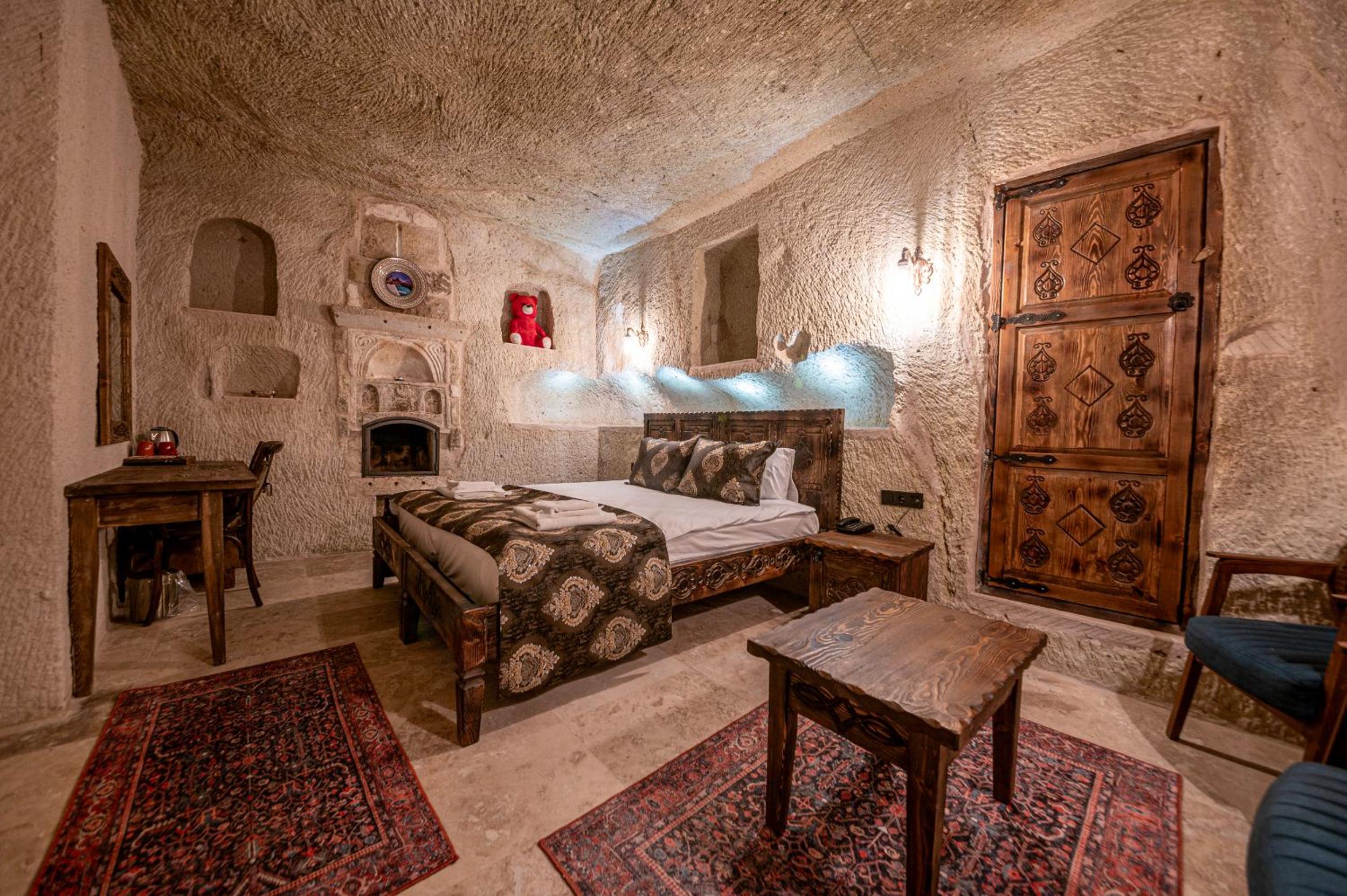 Standard Double Room - Photo 18