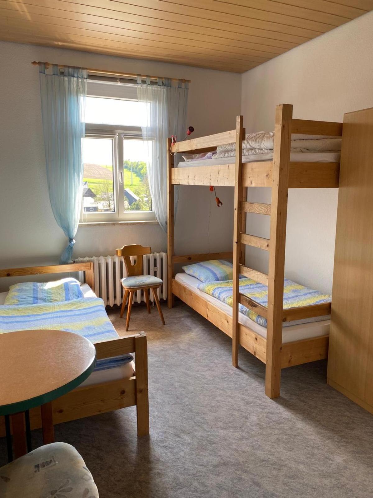 Single Room with Bathroom photo 2