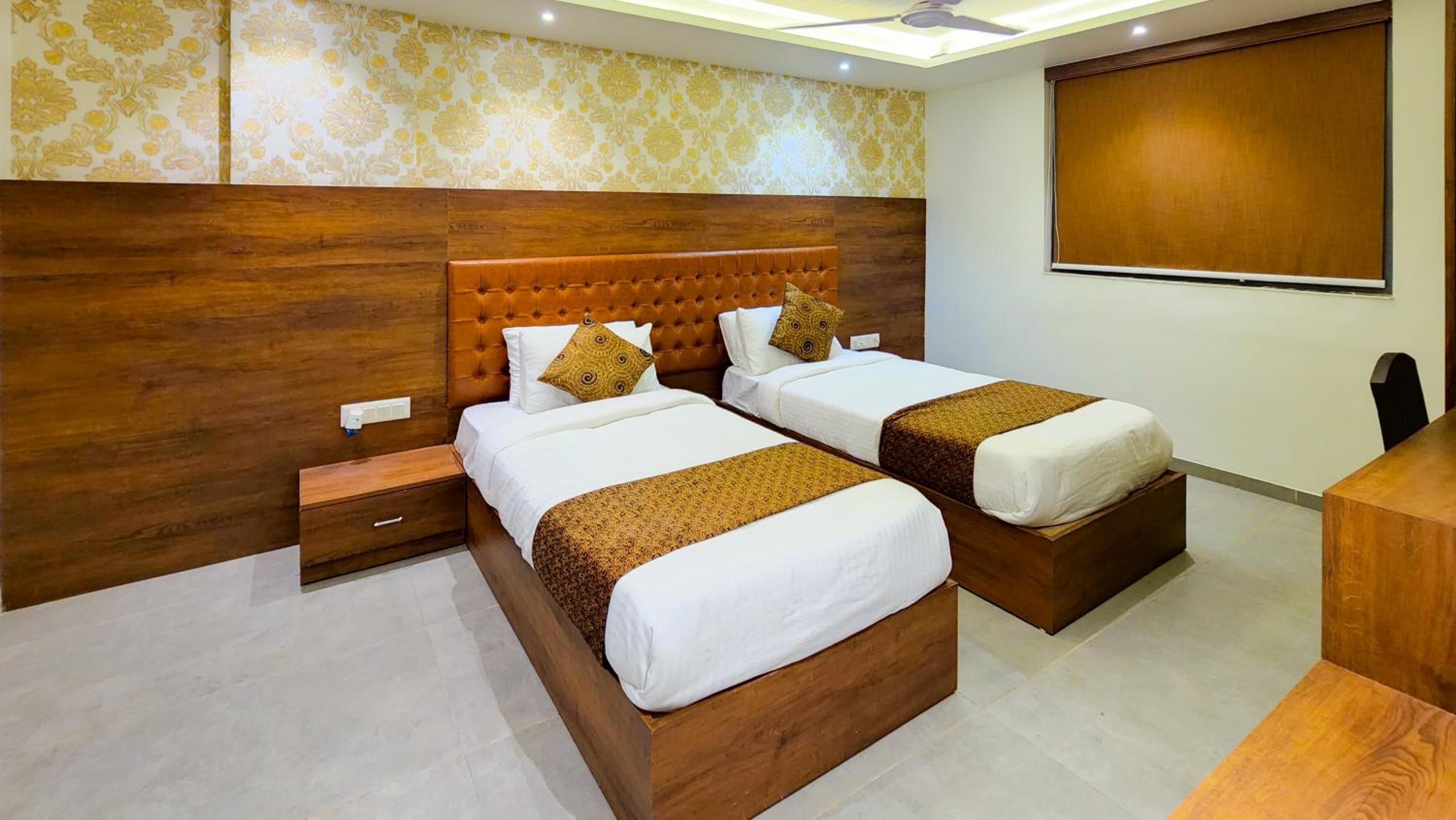 Twin Room - Photo 9