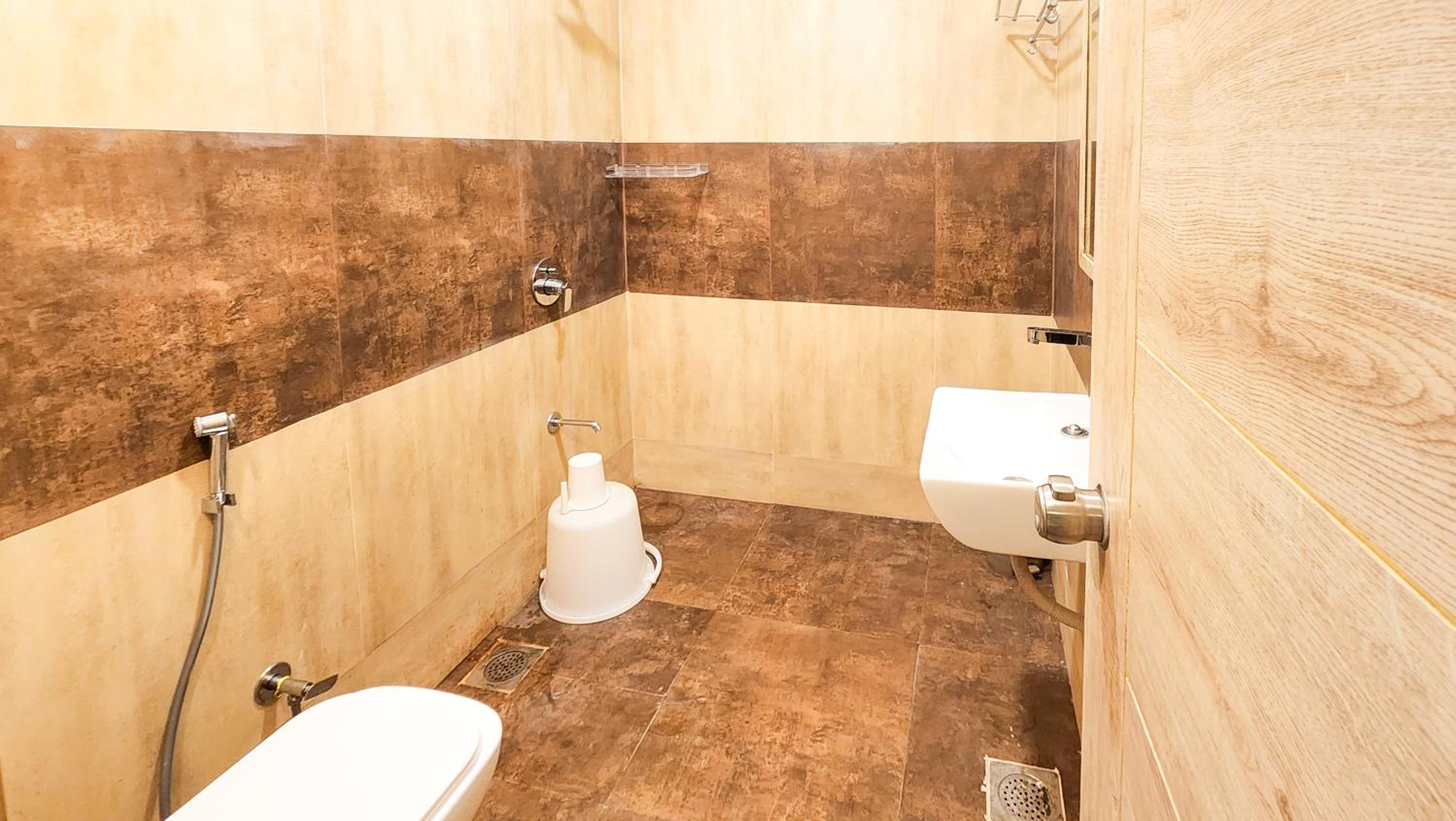 Twin Room - Photo 14