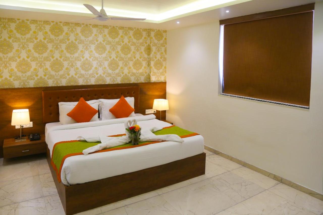 Suite - Photo 3