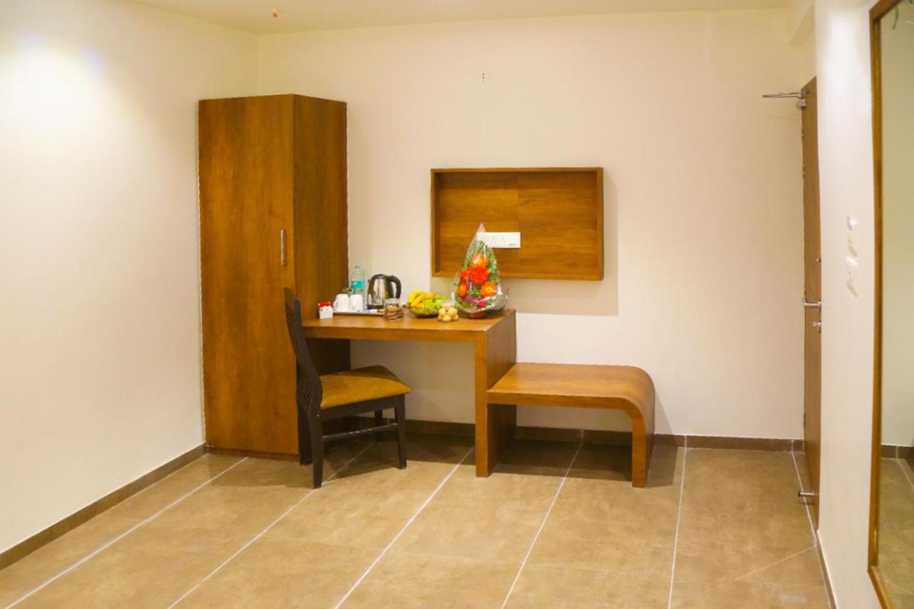 Twin Room - Photo 10
