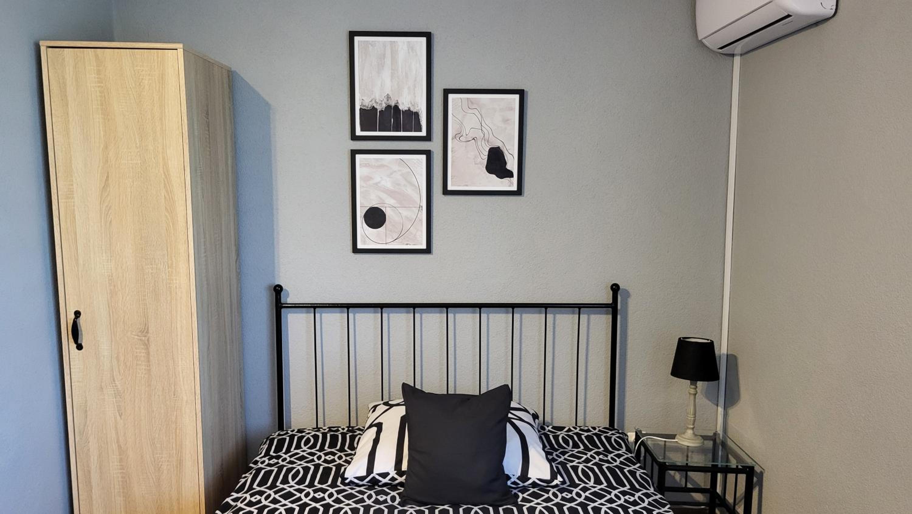 Single Room photo 3
