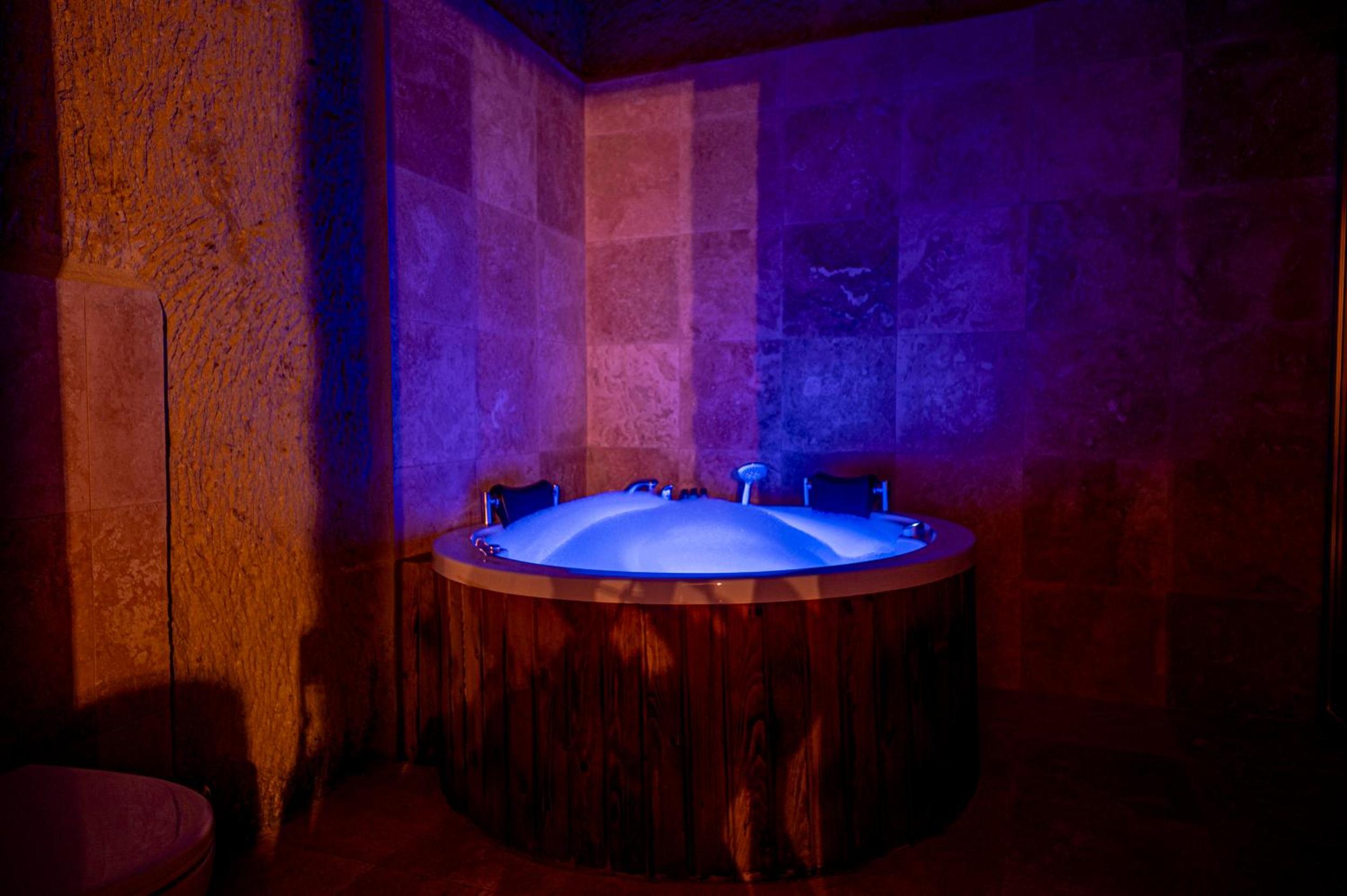 Deluxe Double Room with Castle View - Photo 31
