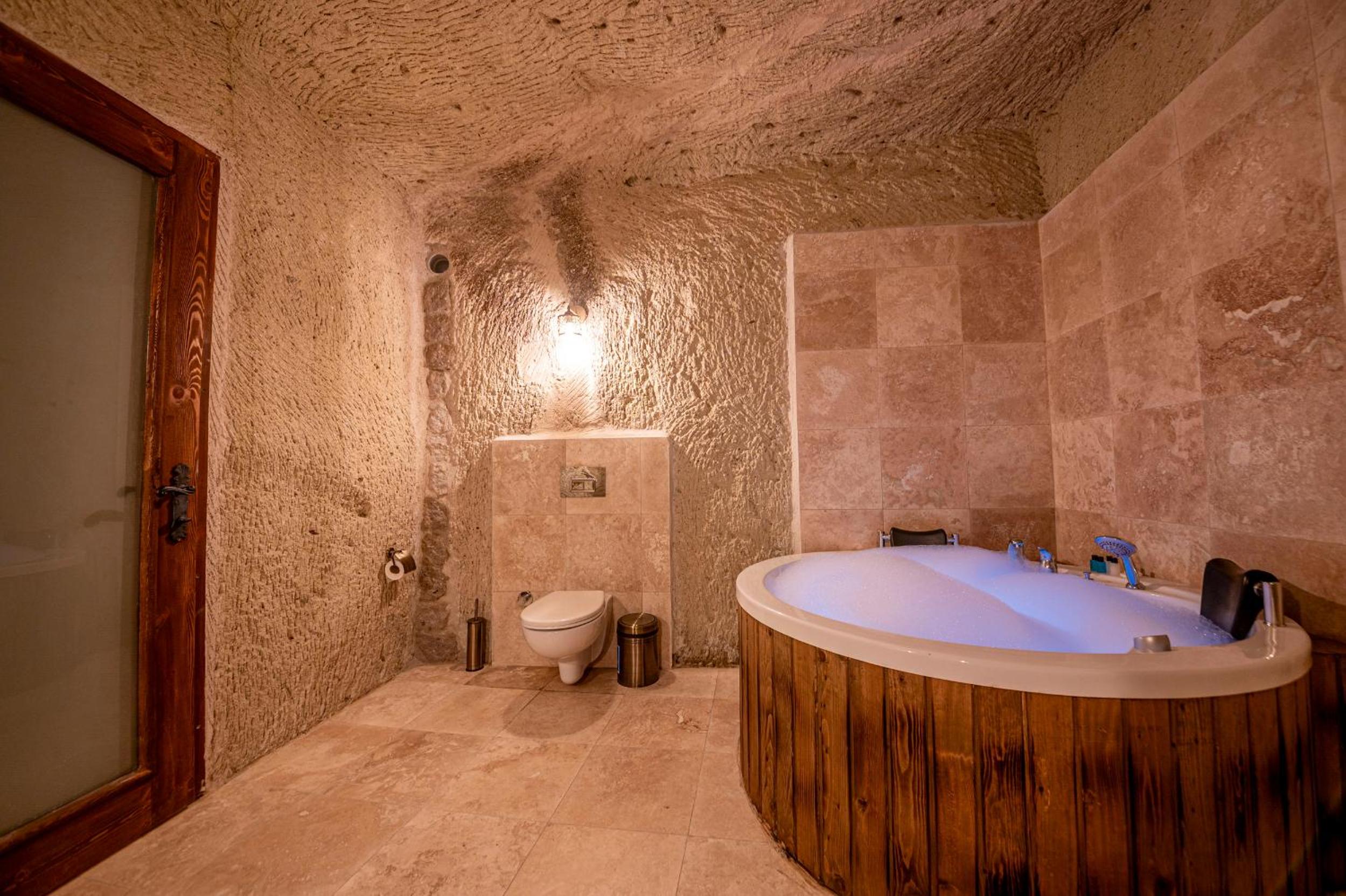 Deluxe Double Room with Castle View - Photo 28