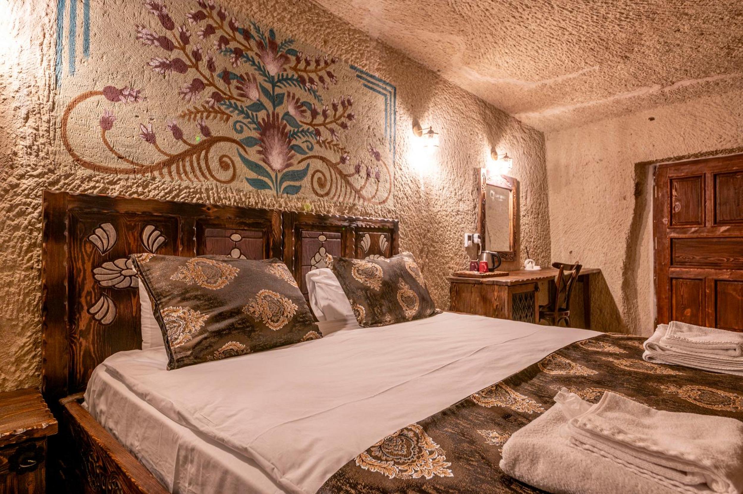 Deluxe Double Room with Castle View - Photo 25