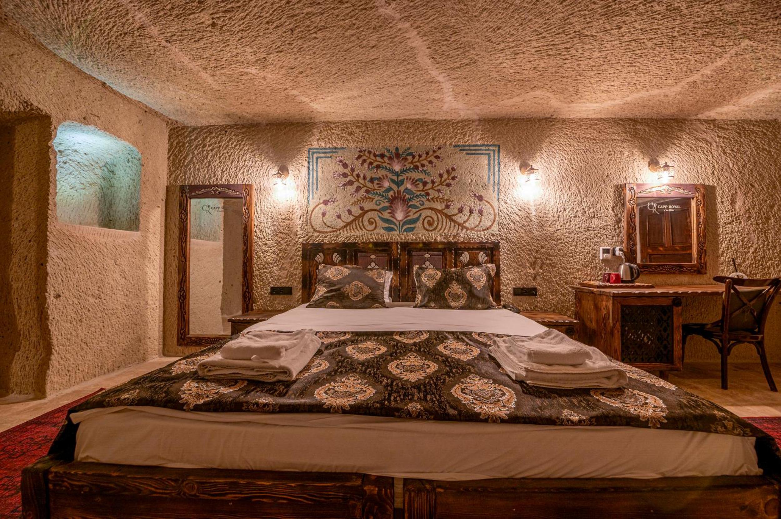 Deluxe Double Room with Castle View - Photo 12