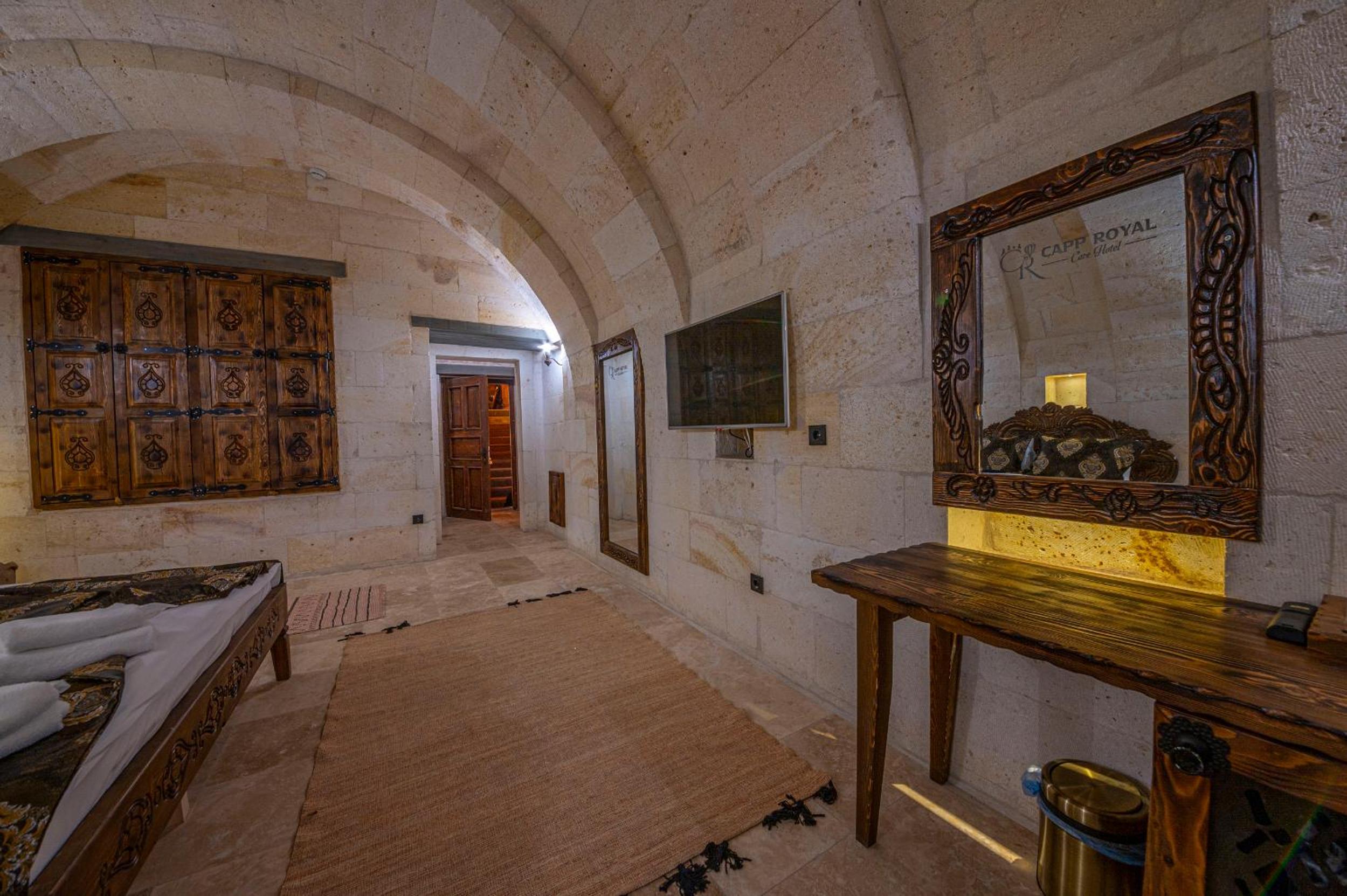 Deluxe Double Room with Castle View - Photo 2