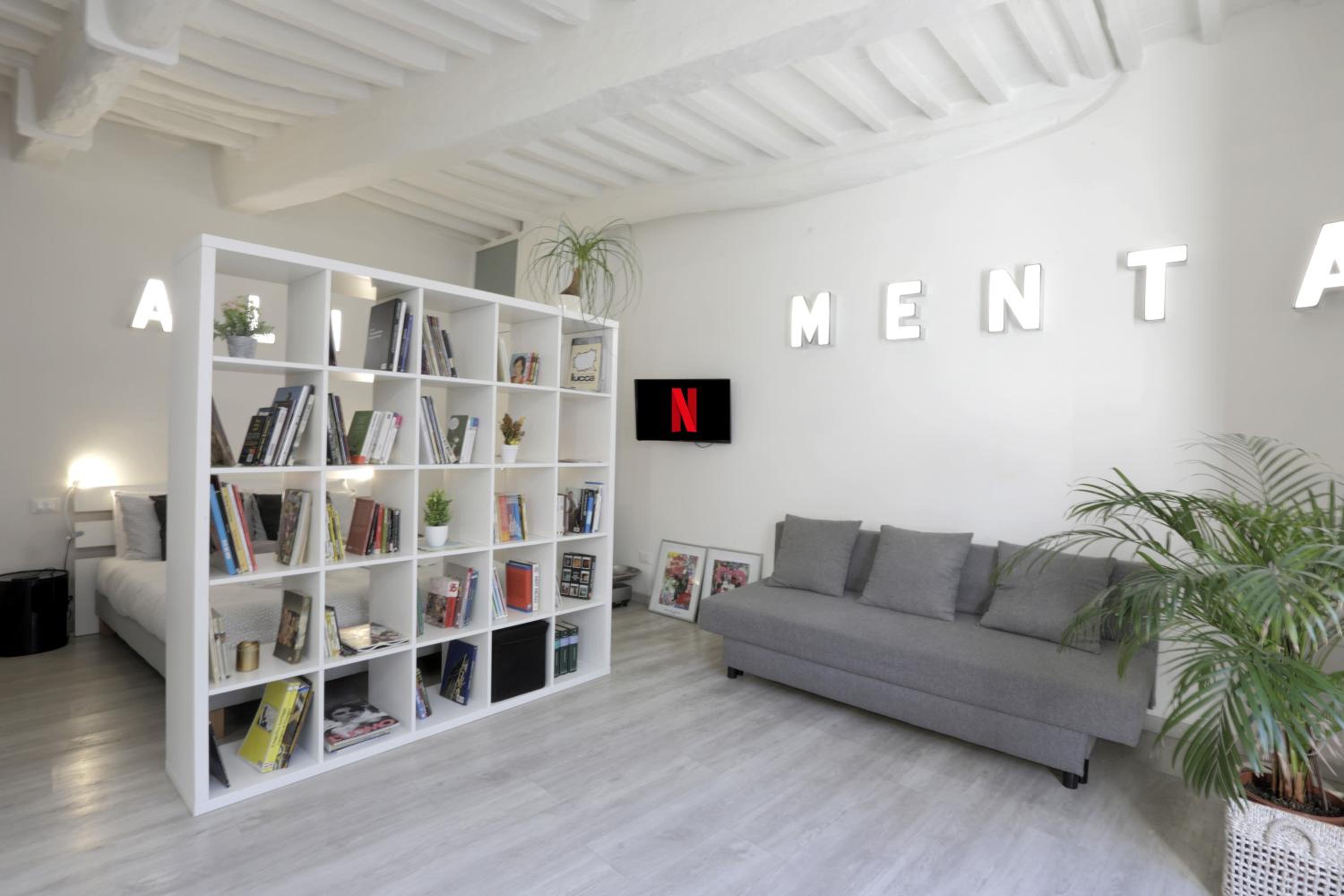 One-Bedroom Apartment - Photo 24