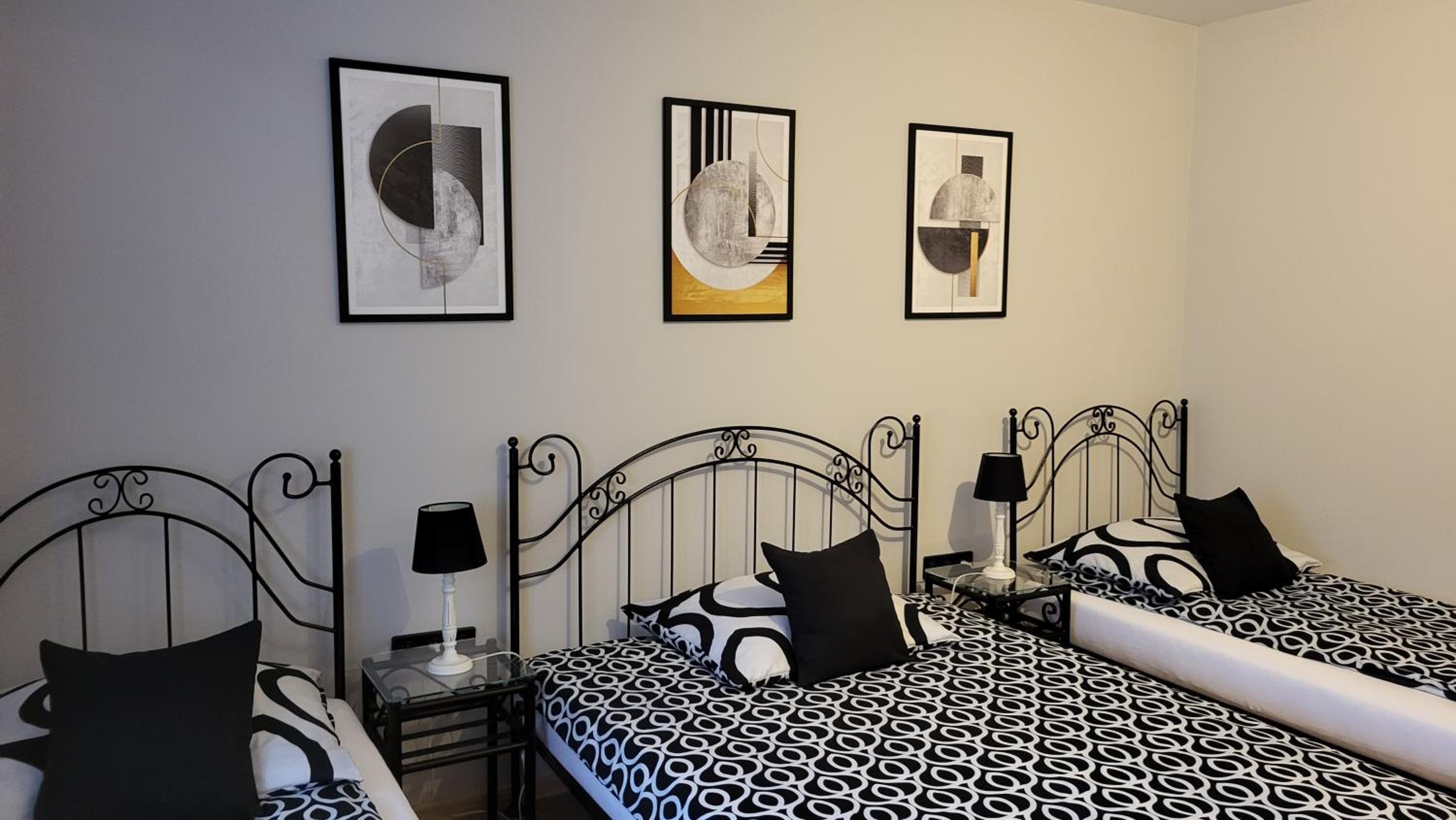 Studio Apartment photo 1