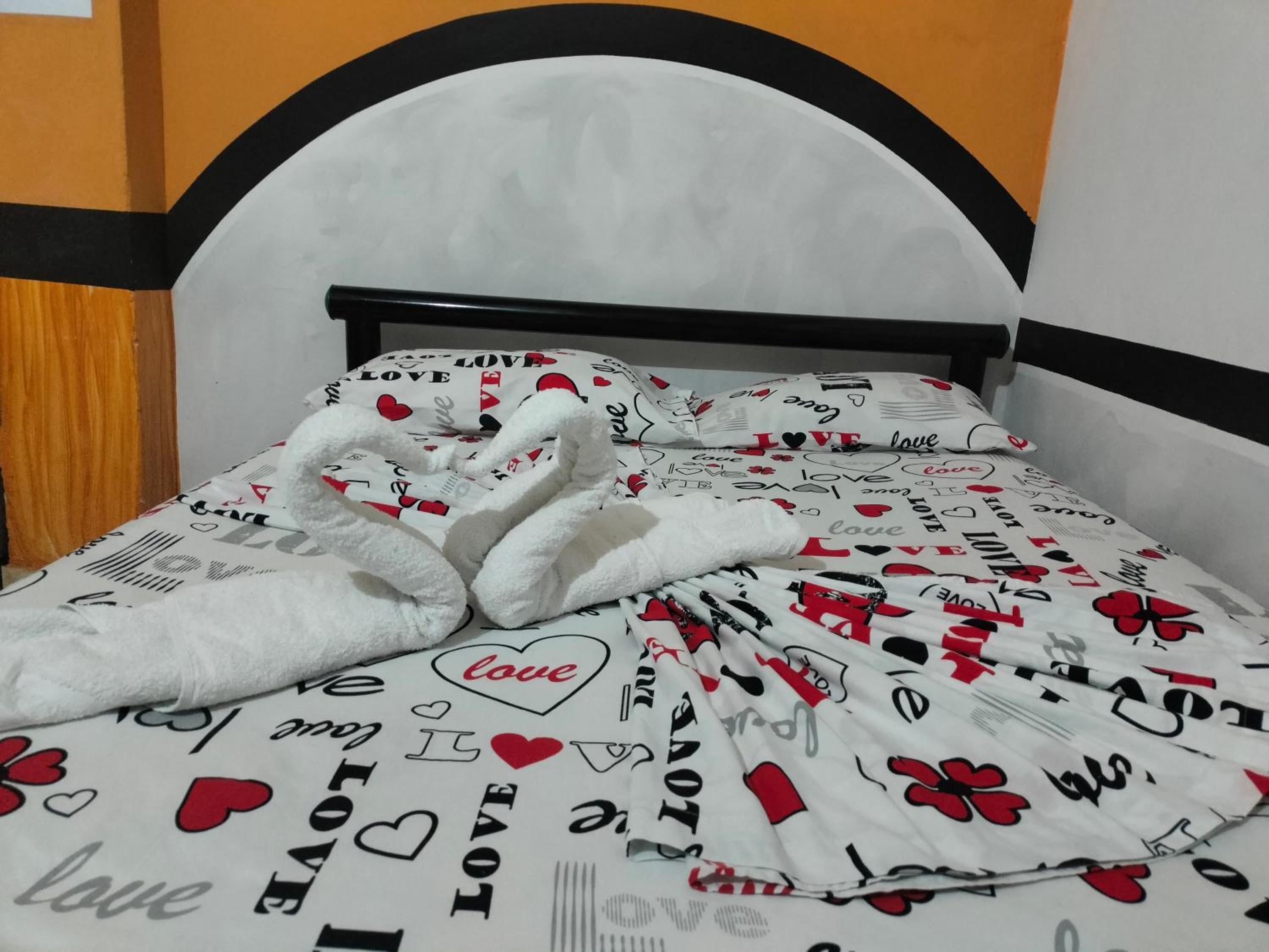Queen Room with Two Queen Beds photo 3