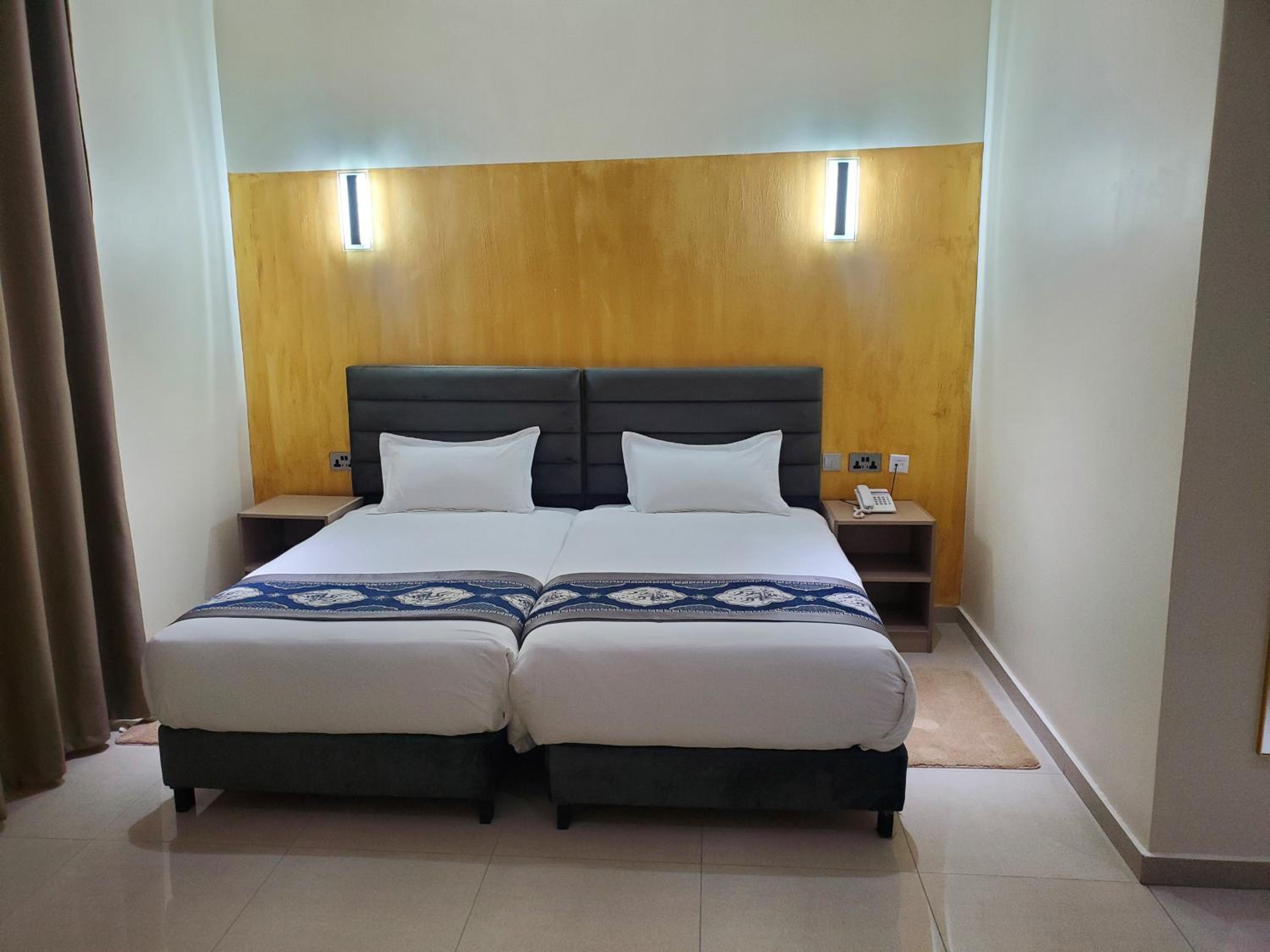 Deluxe Twin Room
