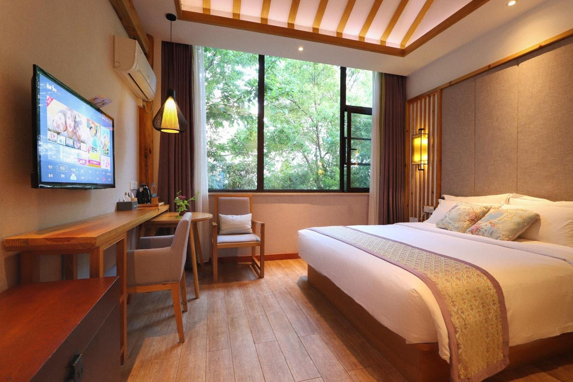 Large Double Room