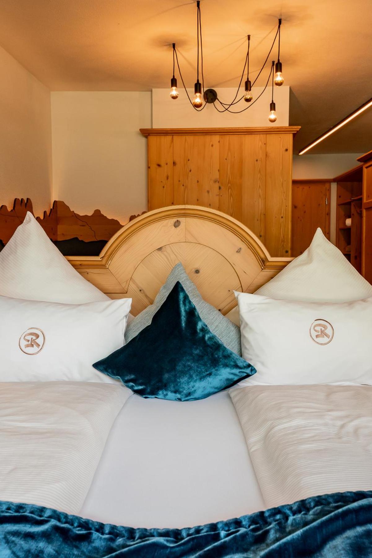 Deluxe Room - Photo 7