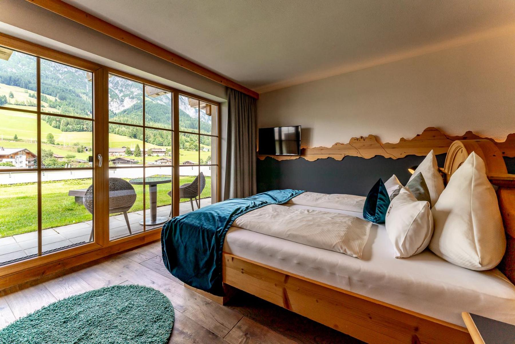 Deluxe Room - Photo 1