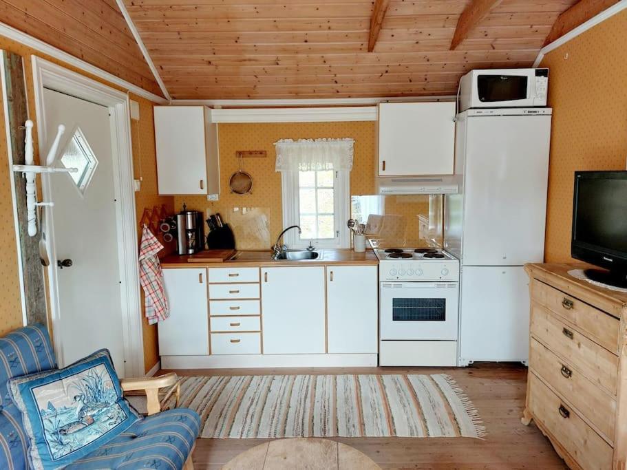 Two-Bedroom House photo 3