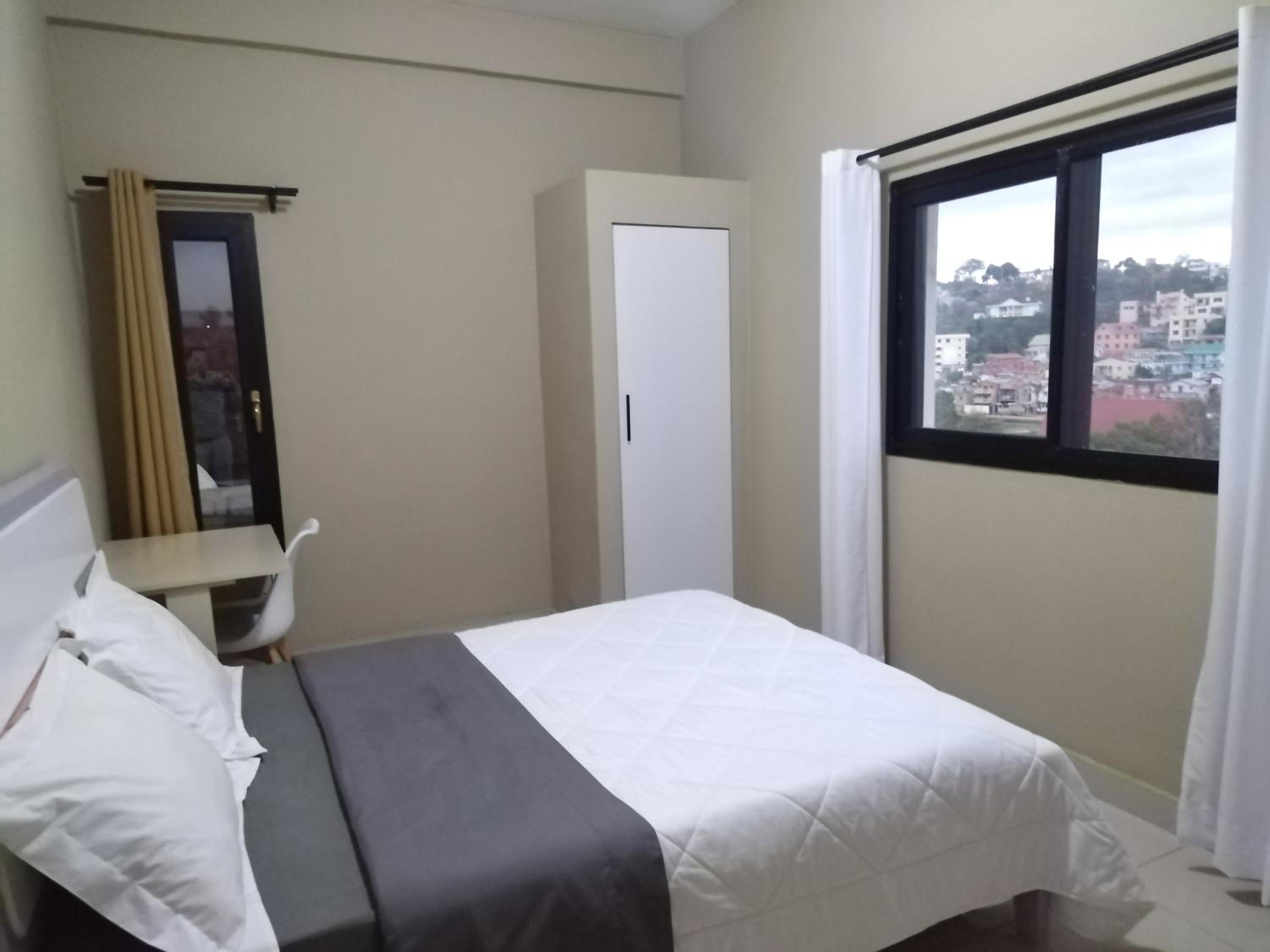 Family Two-Bedroom Apartment with View photo 1
