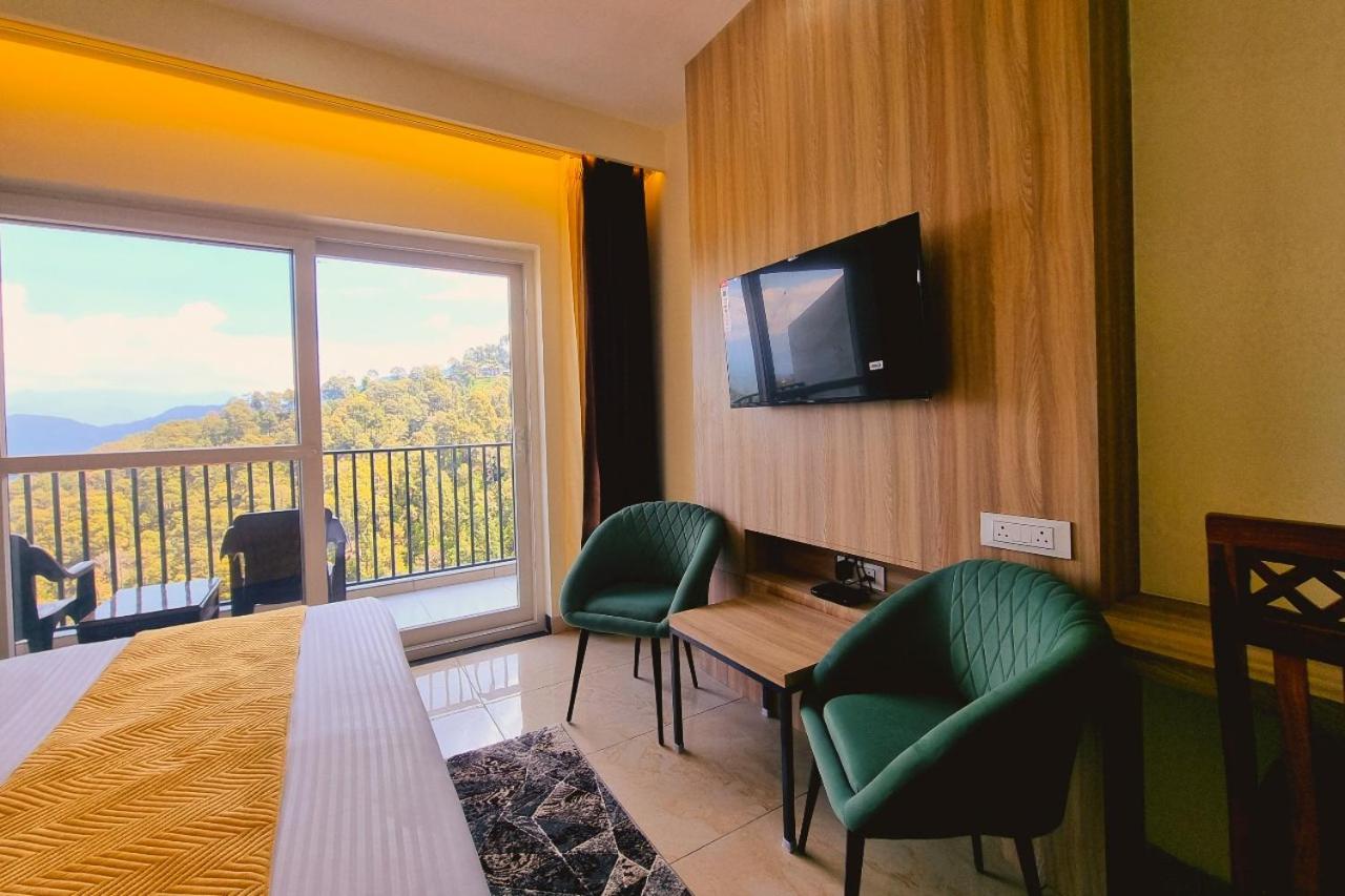 Deluxe Double Room With Balcony photo 1