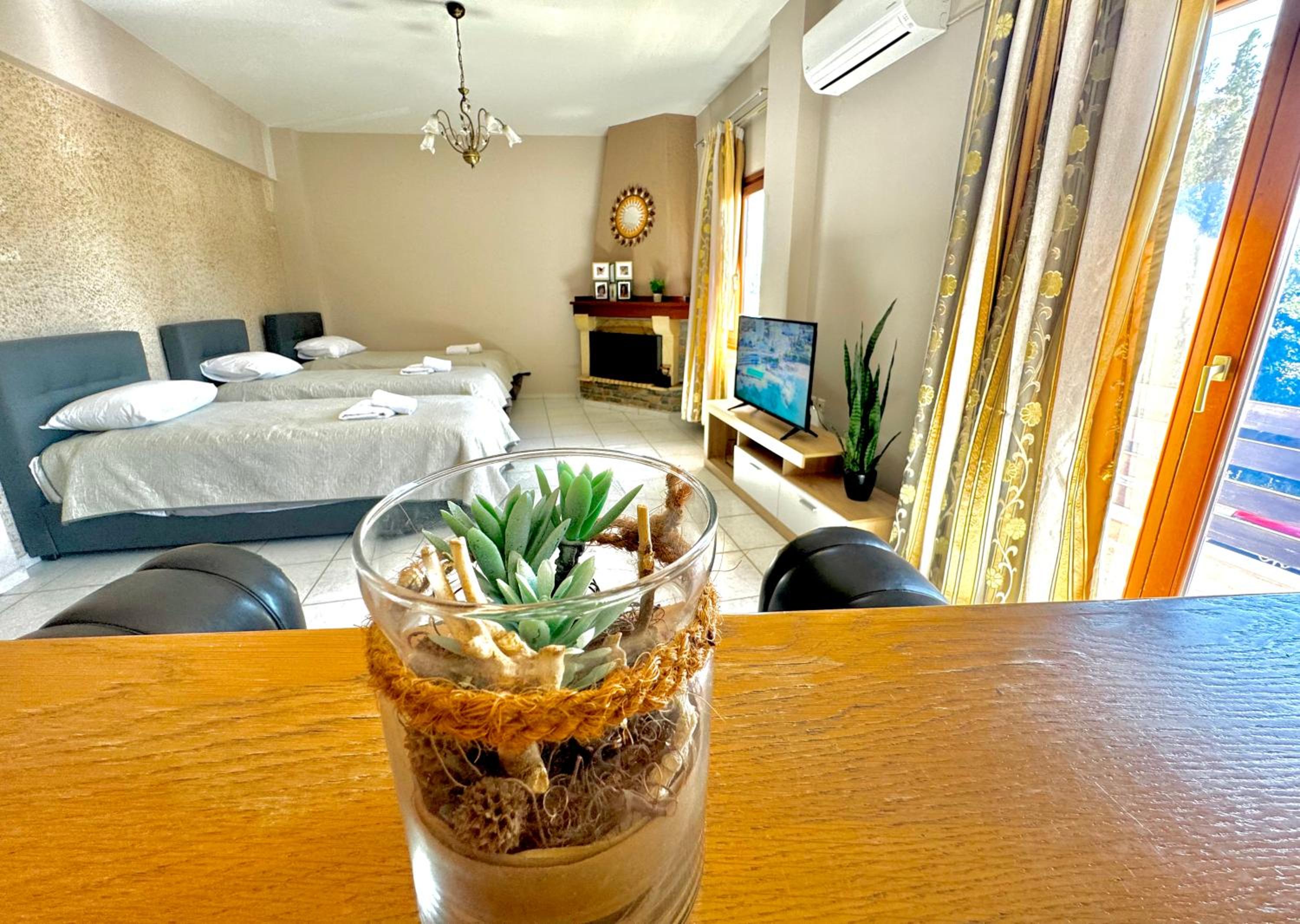 Two-Bedroom Deluxe Apartment with Balcony - Photo 6