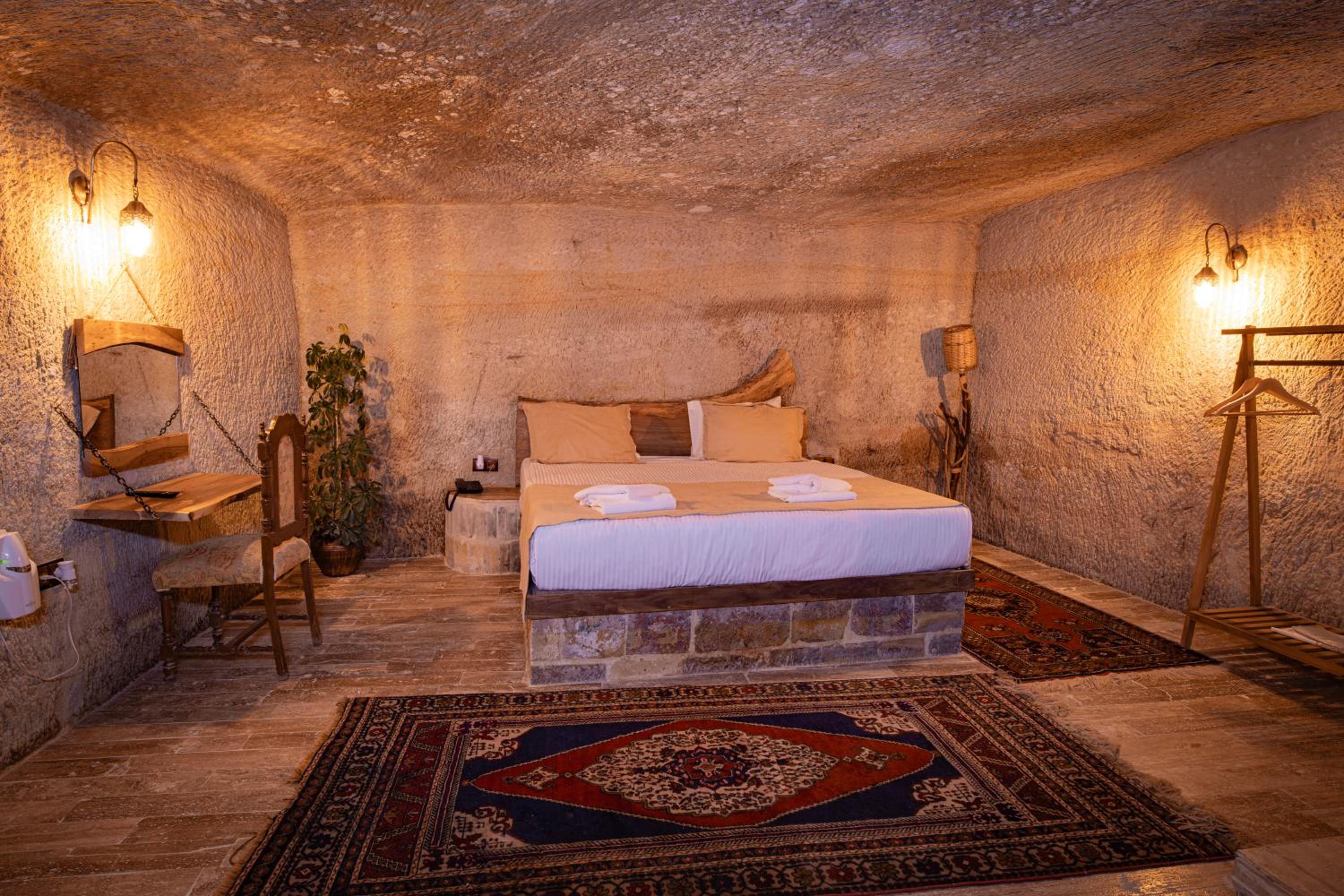 Family Room - Photo 3