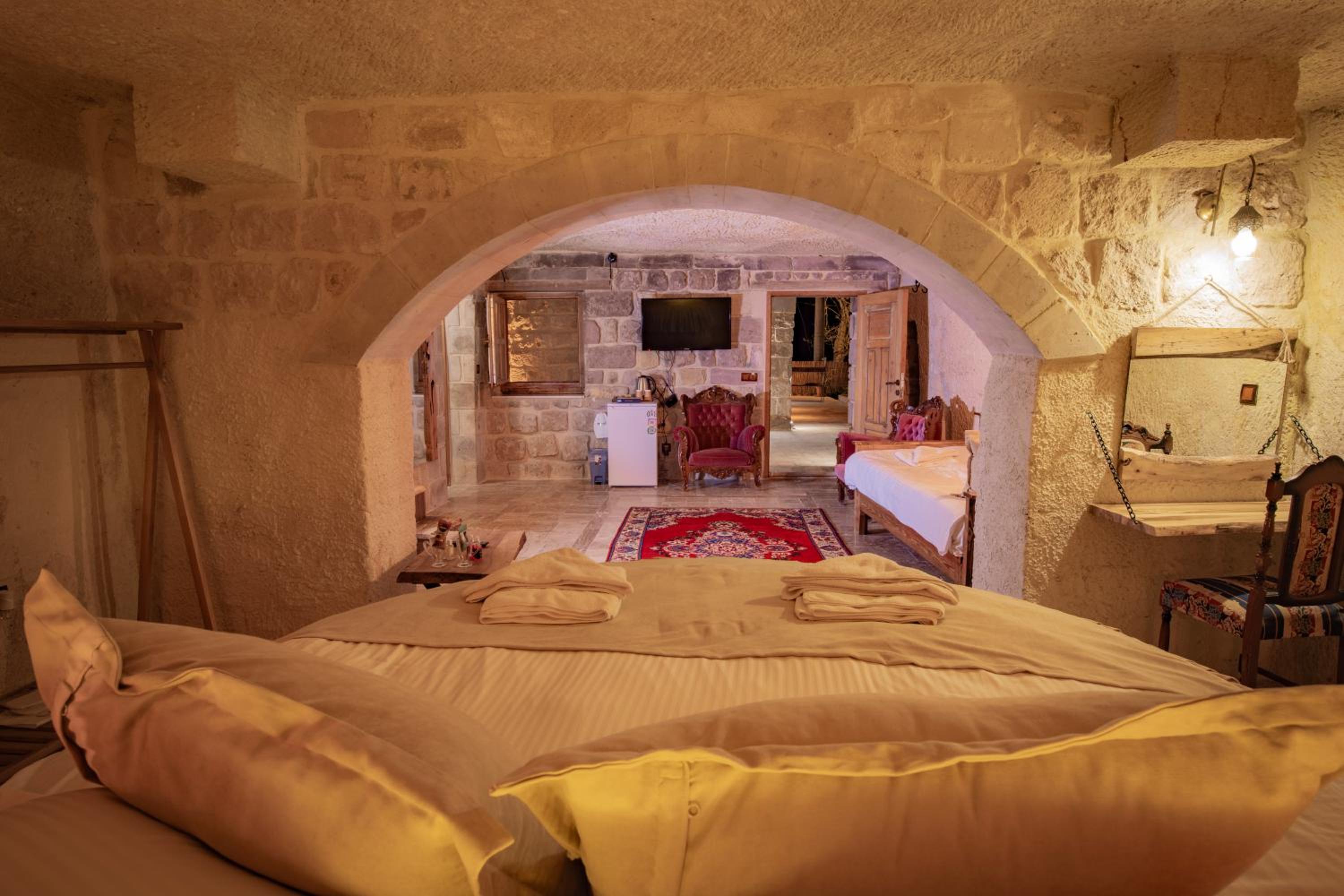 Deluxe Double Room with Extra Bed