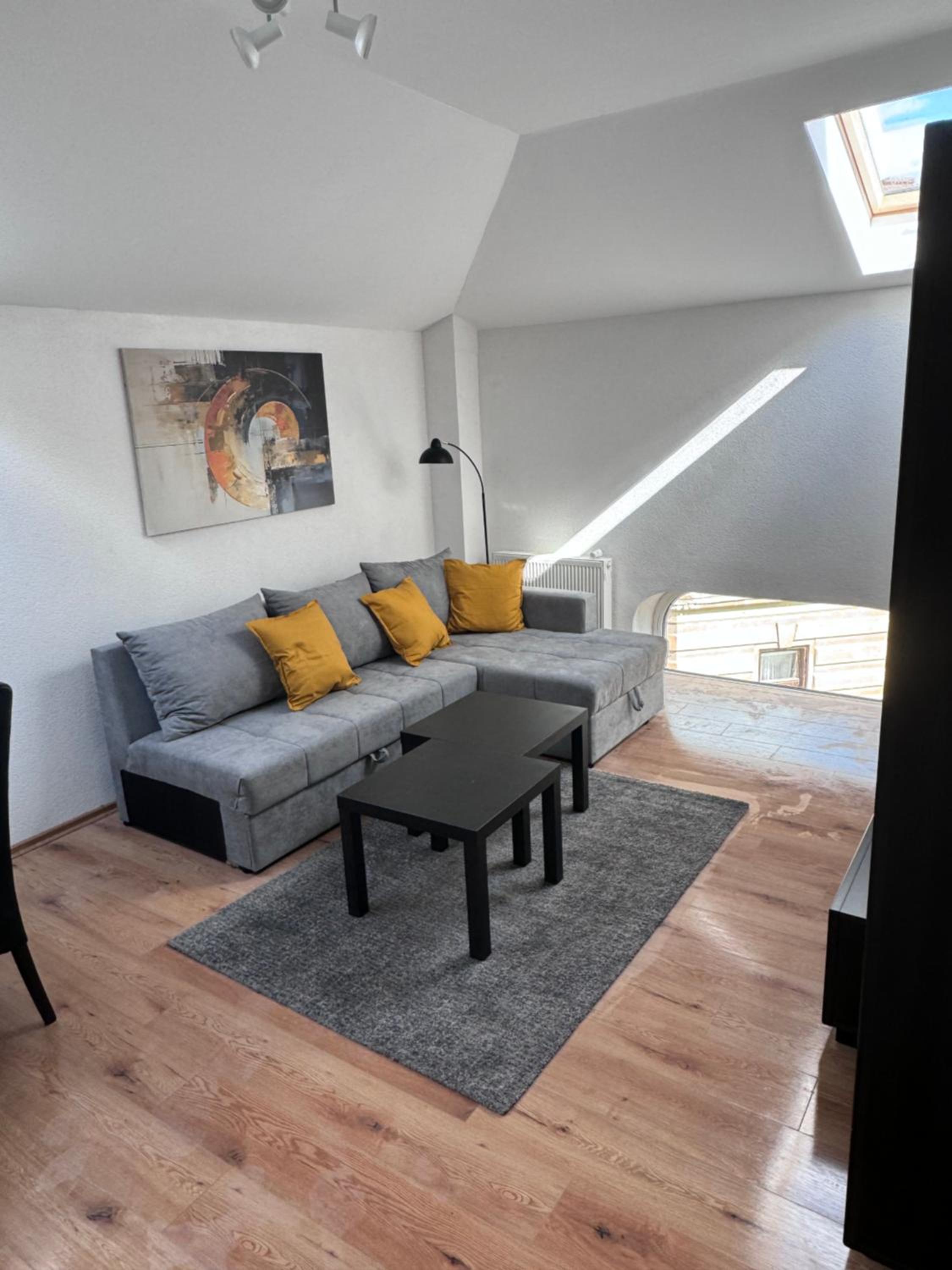 One-Bedroom Apartment photo 1