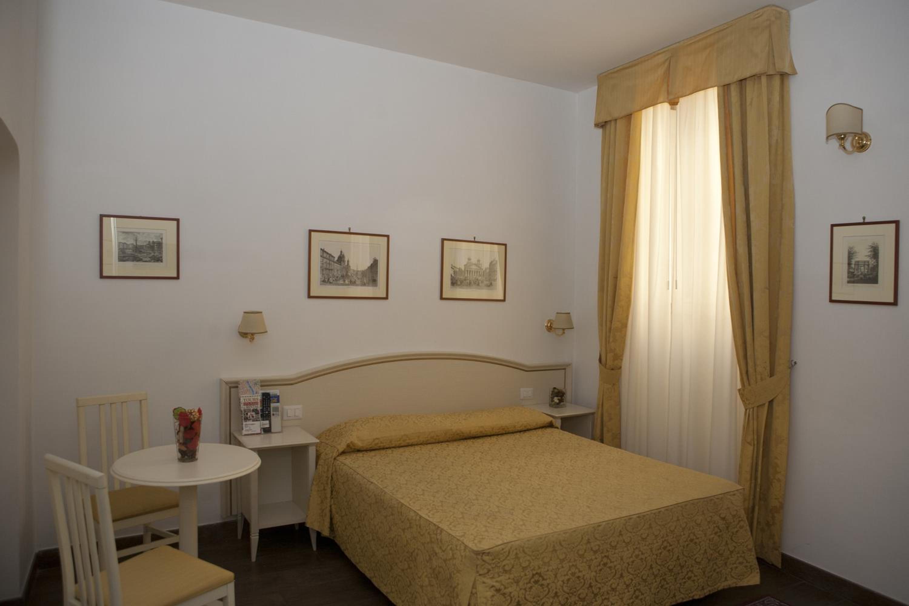 Double Room photo 3