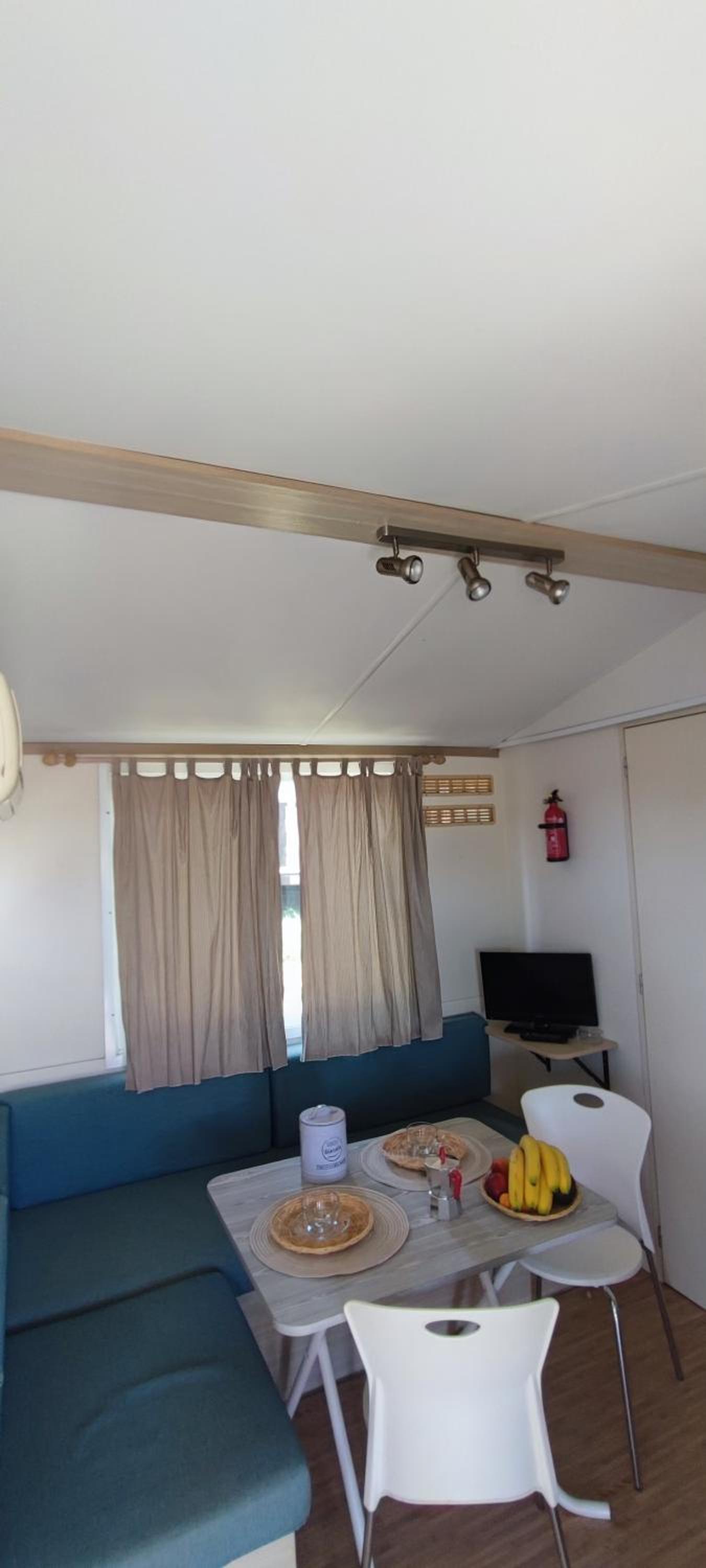 Mobile Home with Sea View