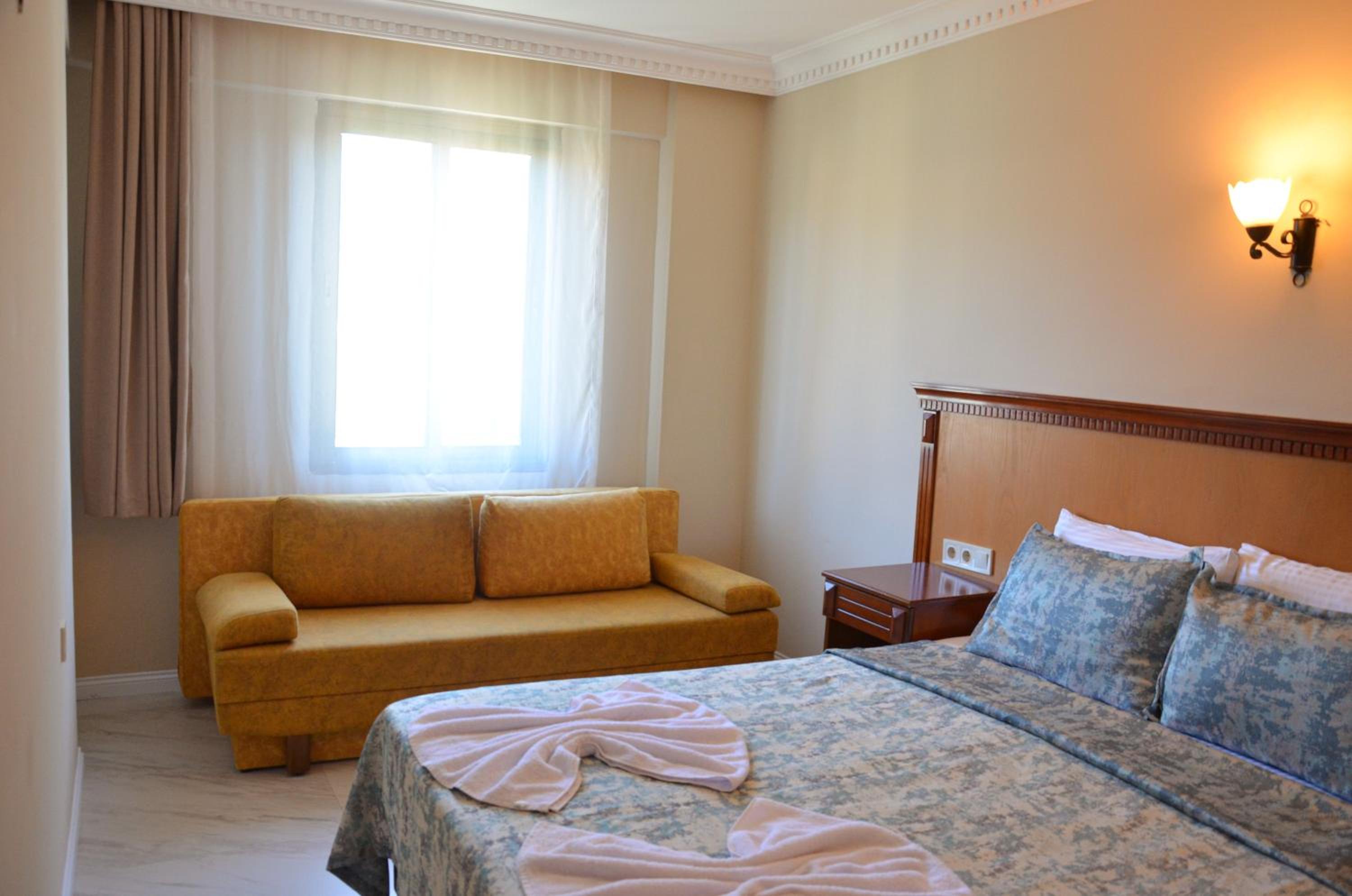 Suite with Garden View