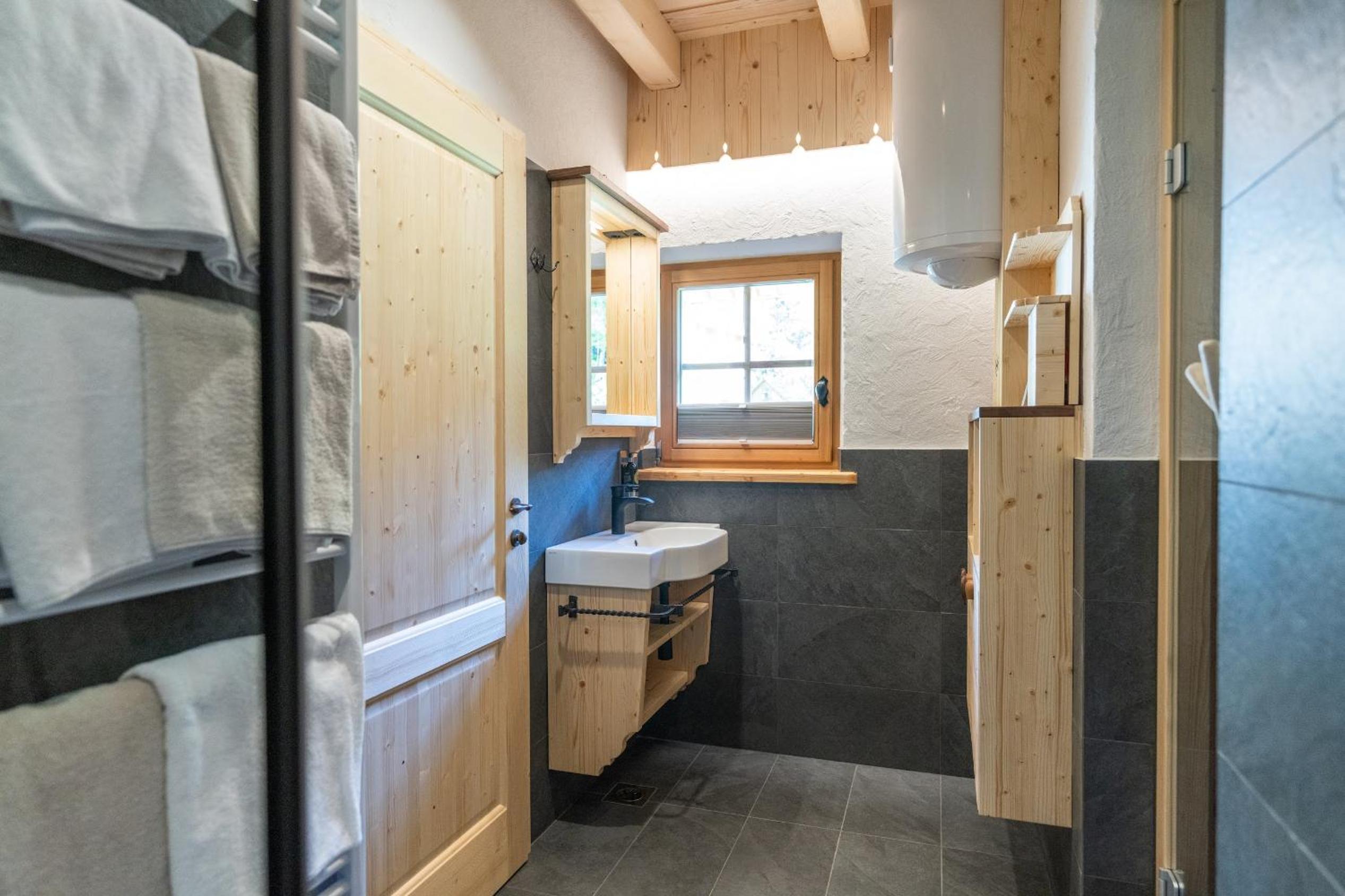 Chalet PRSIVEC with Mountain - River View, Fireplace and Sauna - Photo 2