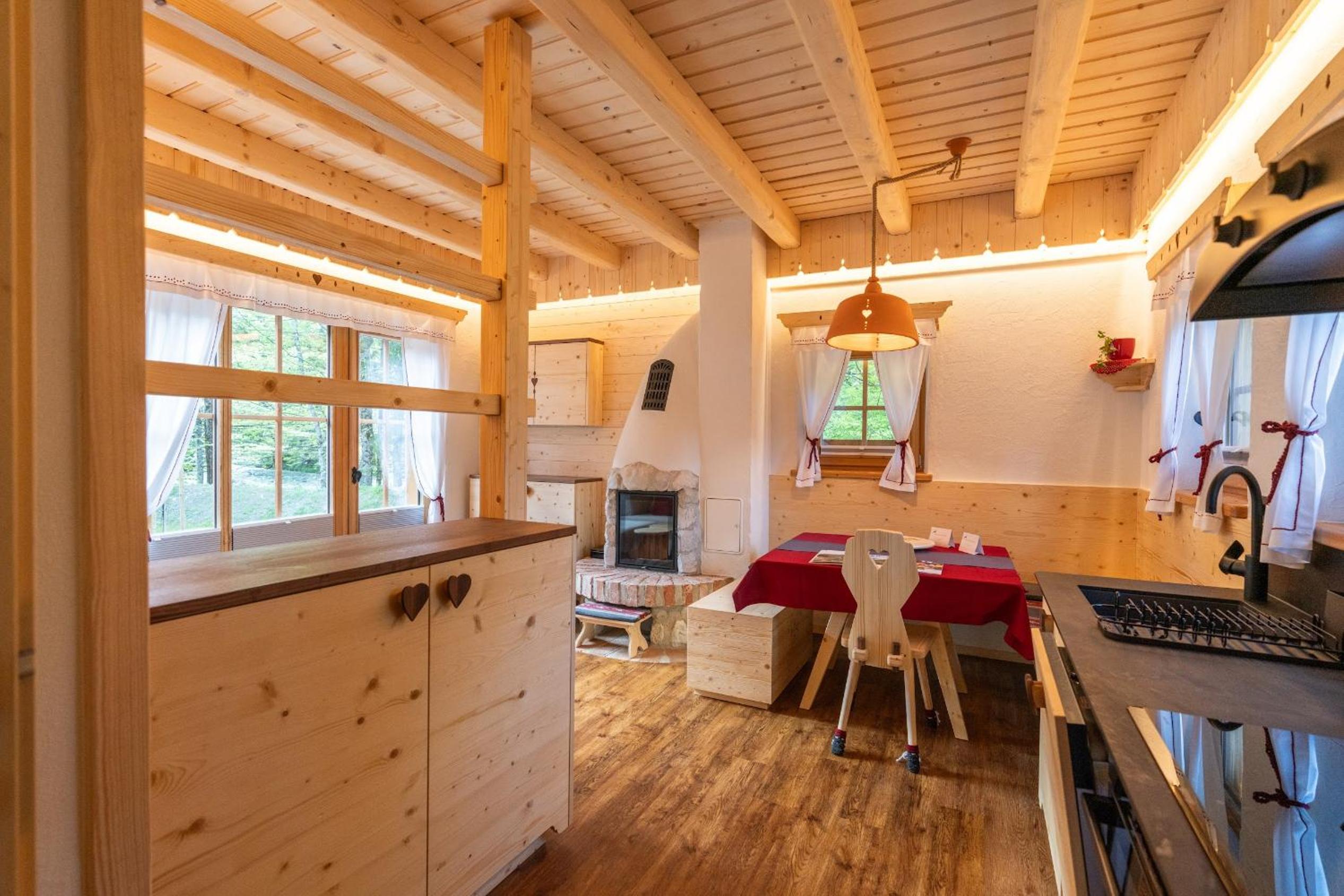 Chalet PRSIVEC with Mountain - River View, Fireplace and Sauna - Photo 7