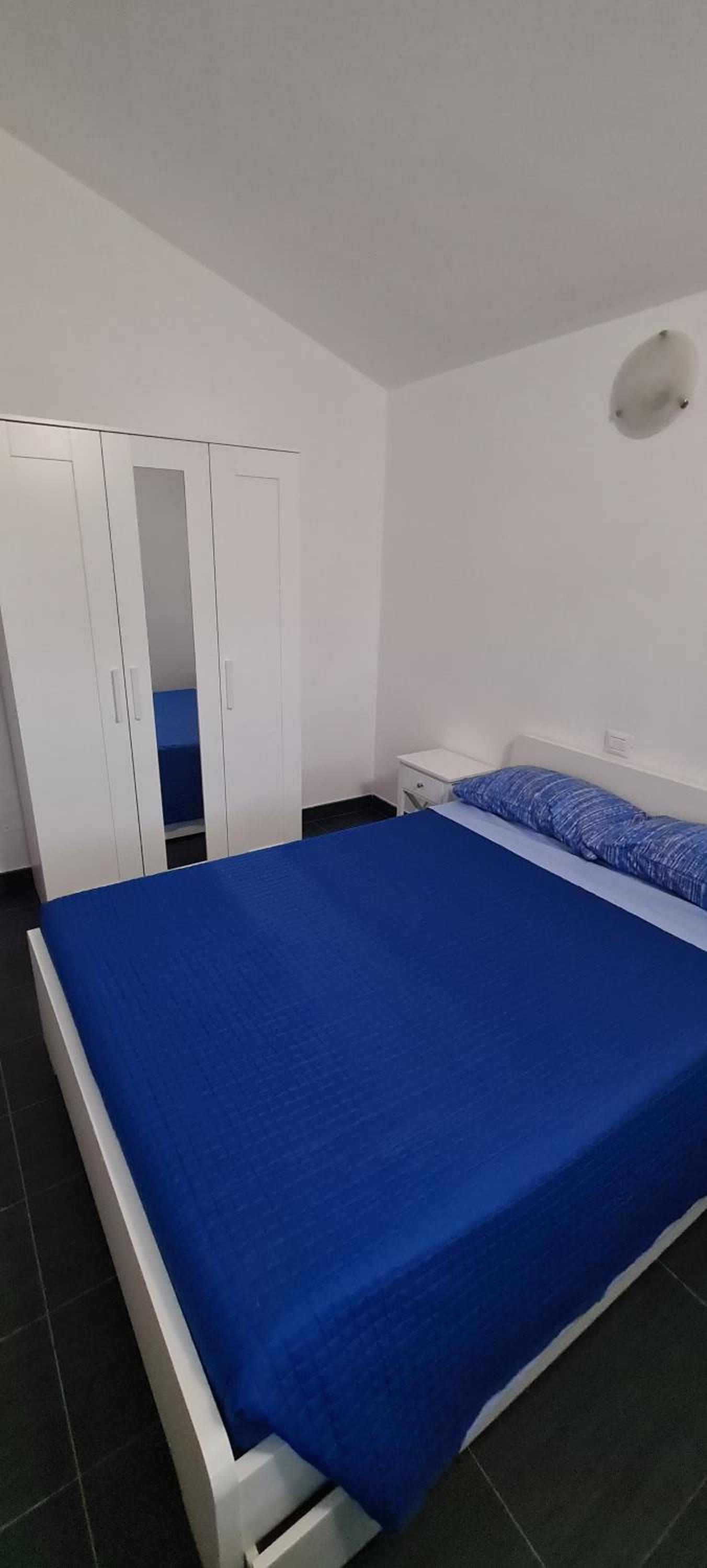 Three-Bedroom Apartment - Photo 4