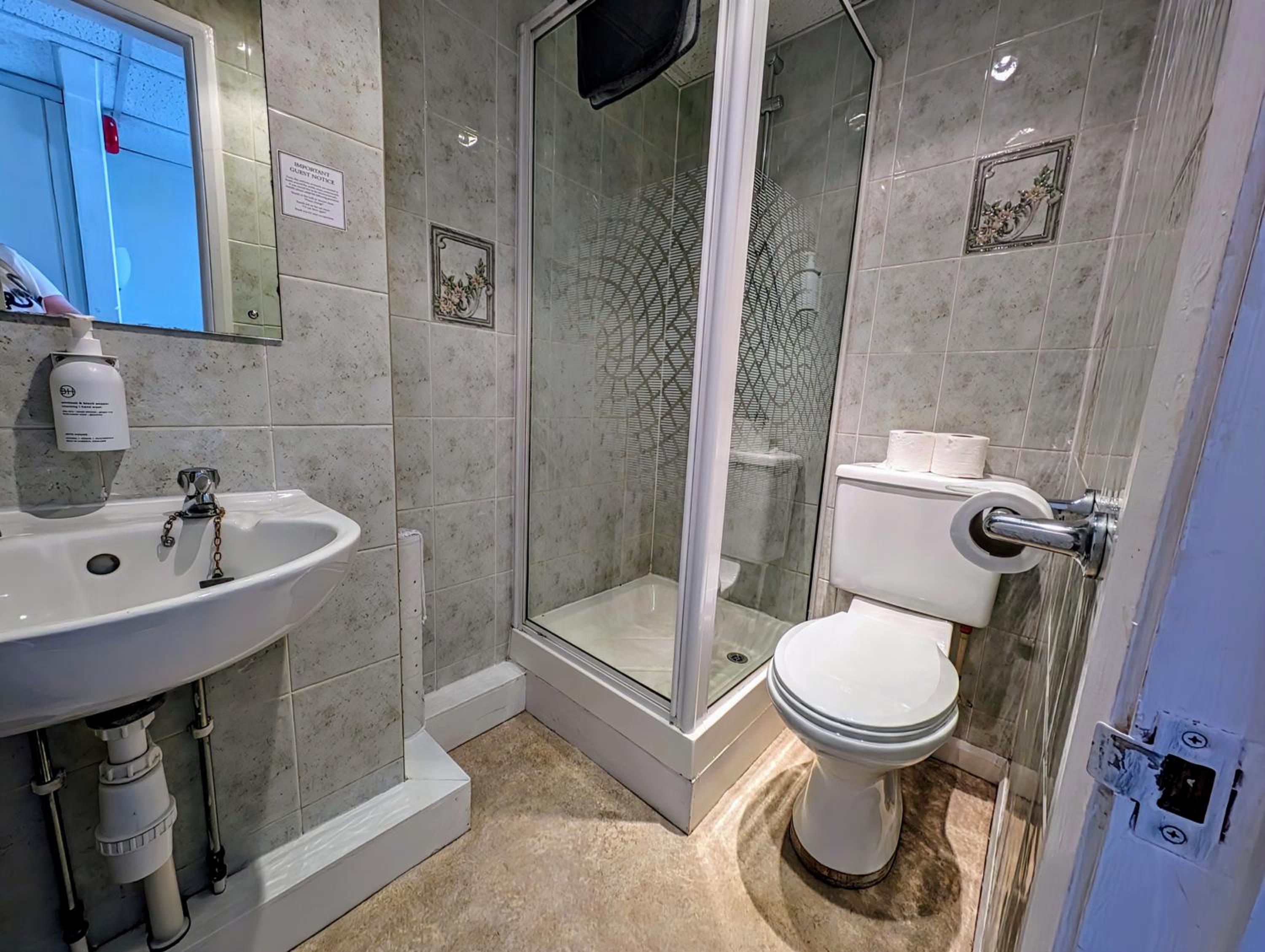 Single Room photo 2