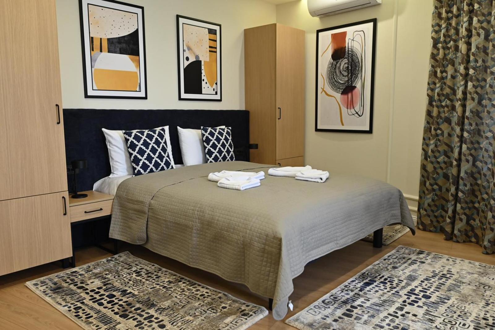 One-Bedroom Apartment photo 2