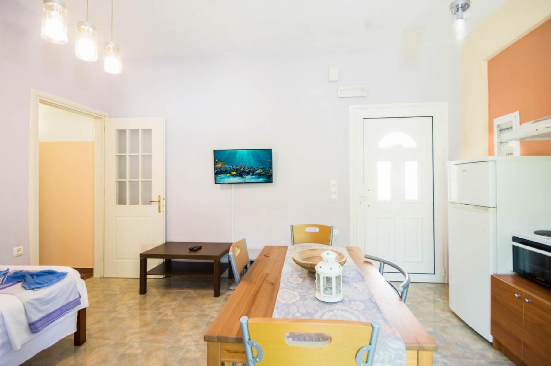 Apartment with Balcony photo 3