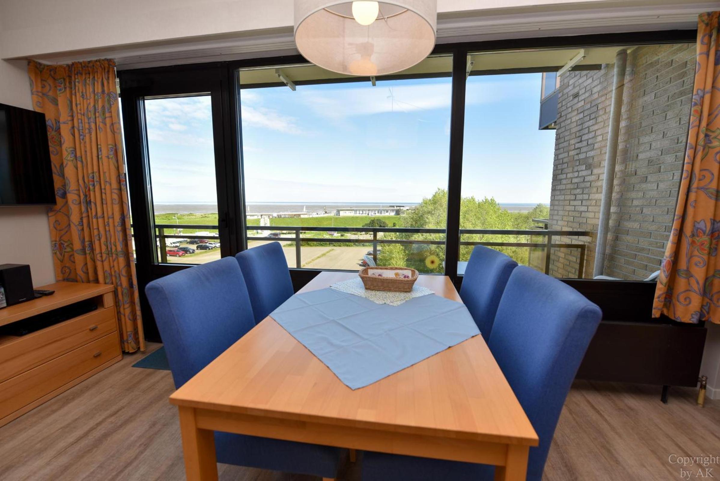 Apartment with Sea View photo 2