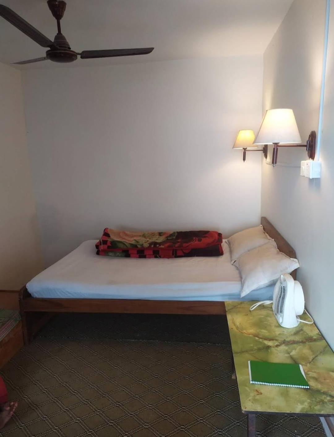 Single Room With Private Bathroom photo 2