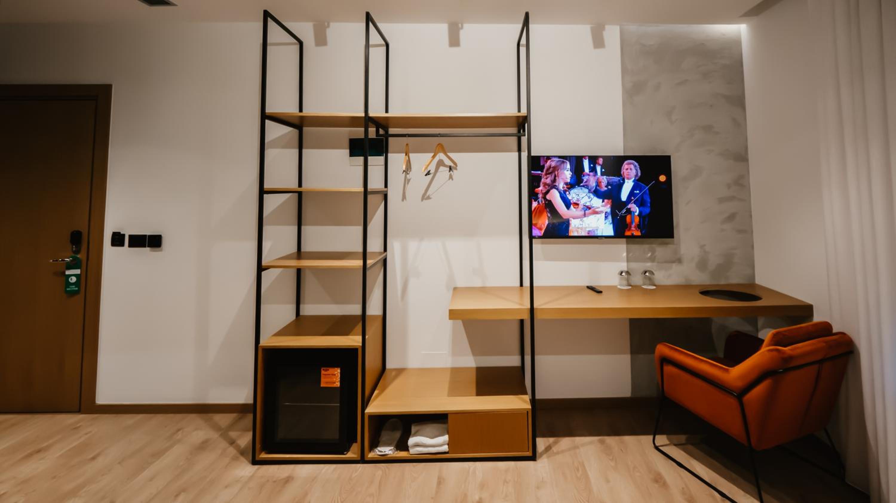 Twin Room with Private Bathroom photo 1