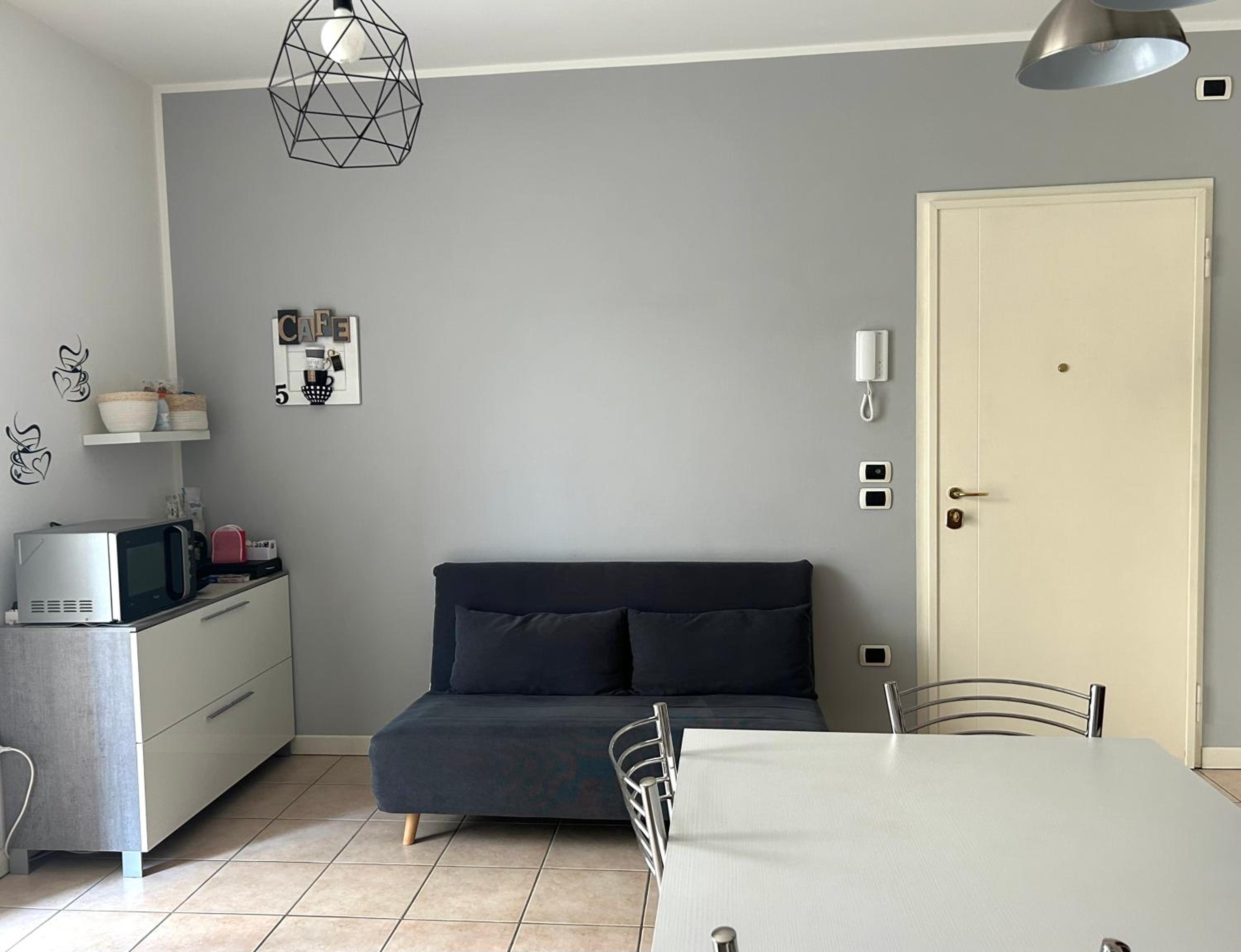 Apartment photo 2