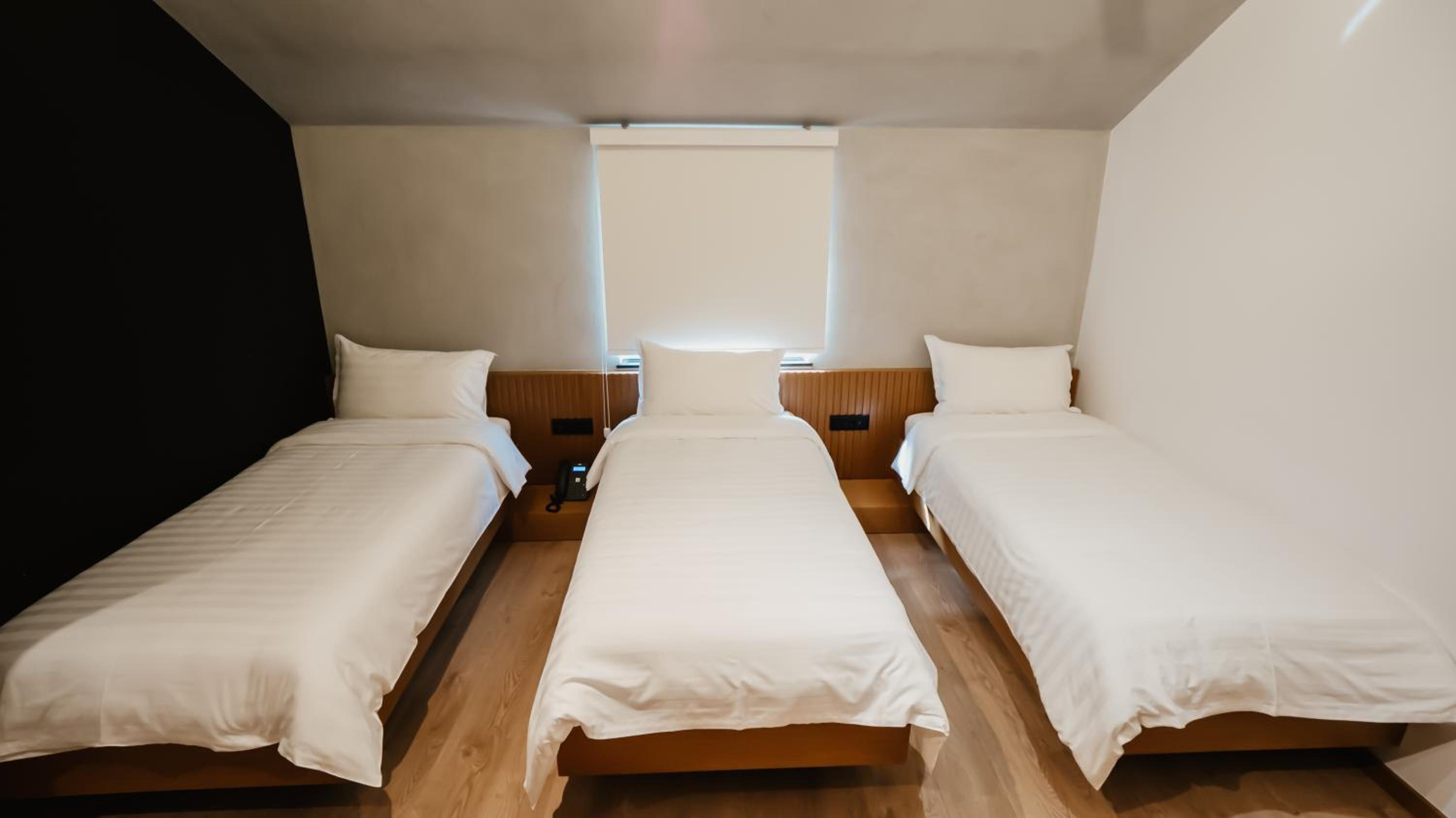 Triple Room with Private Bathroom photo 2