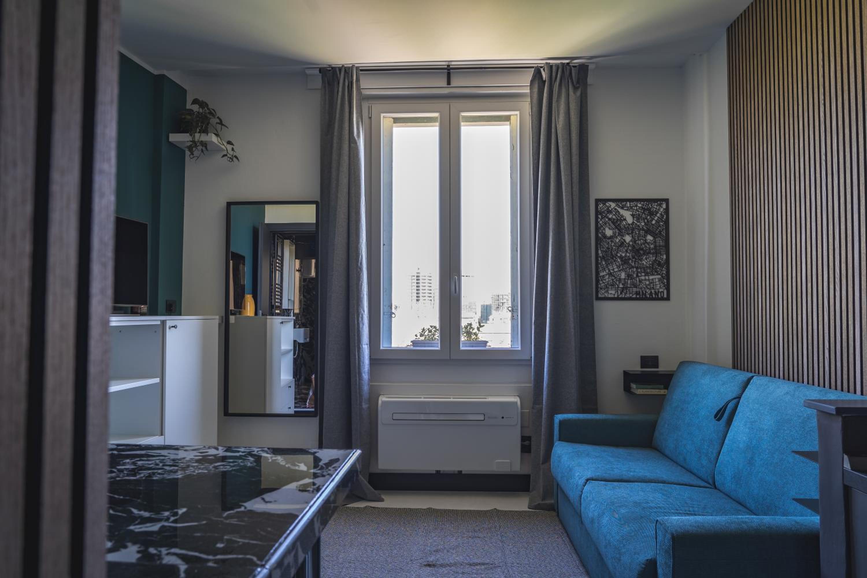One-Bedroom Apartment