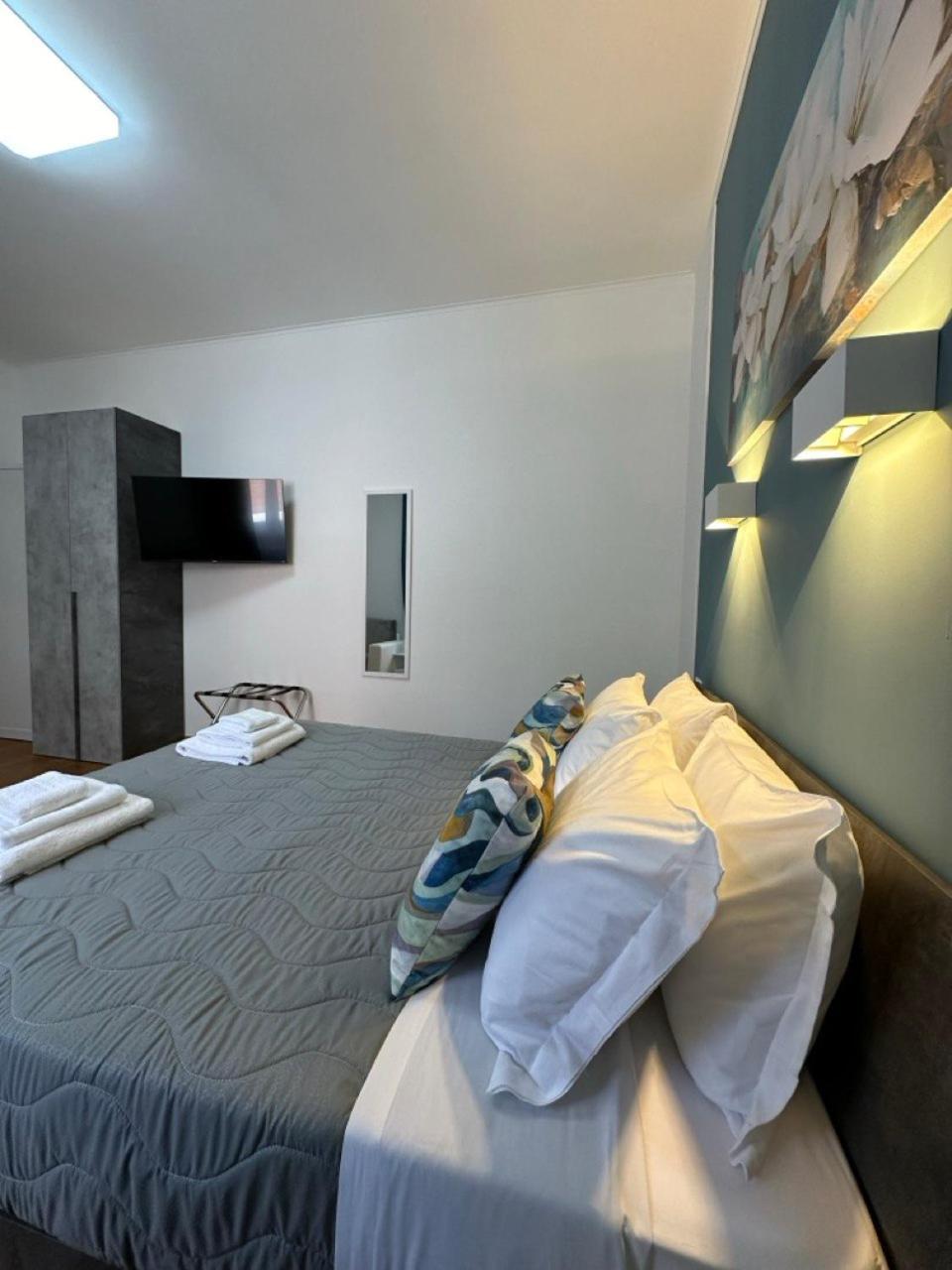 Three-Bedroom Apartment with Balcony