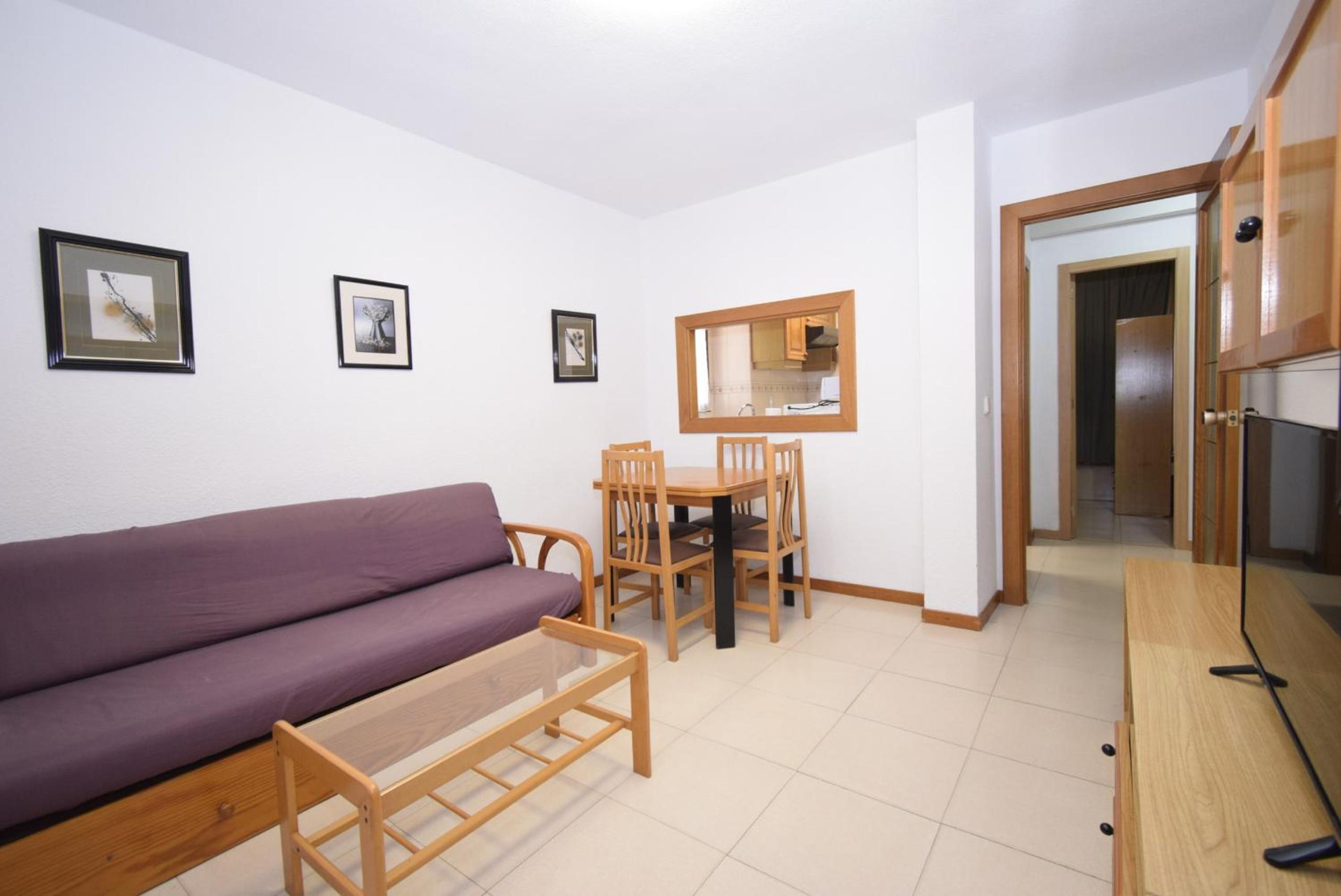 Apartamento de dos habitaciones con vista al mar