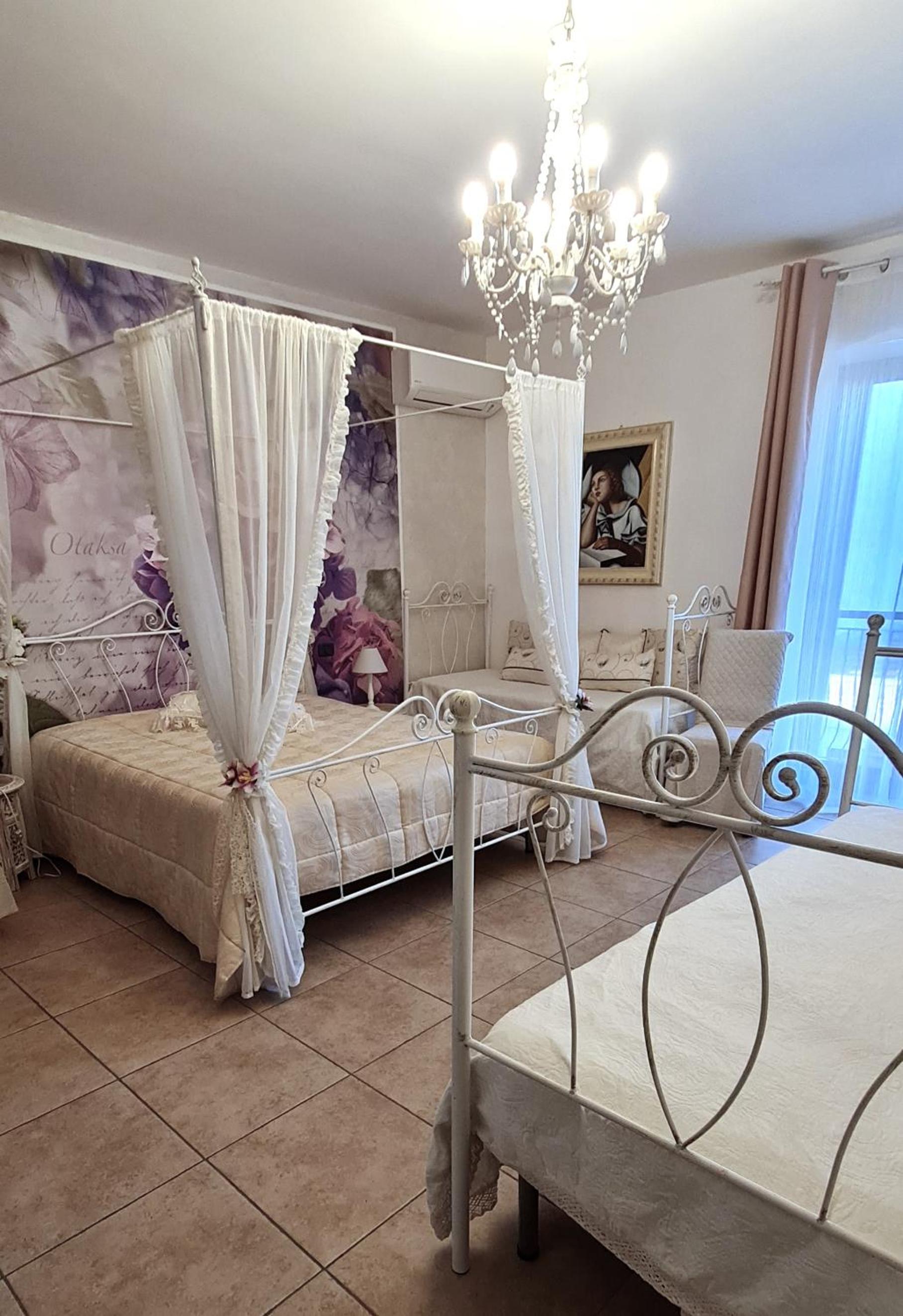 Quadruple Room With Private Bathroom photo 3