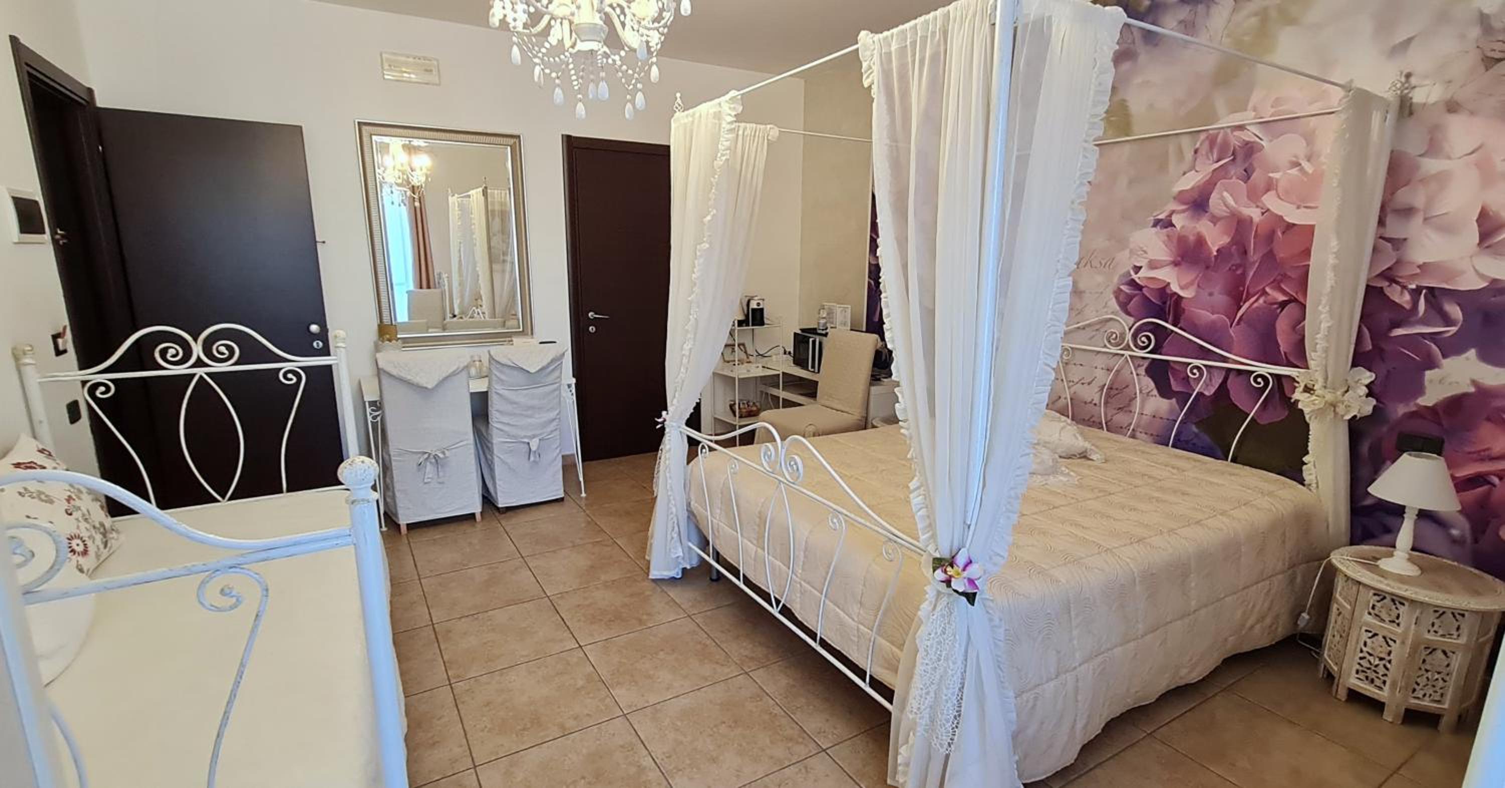 Quadruple Room With Private Bathroom photo 2
